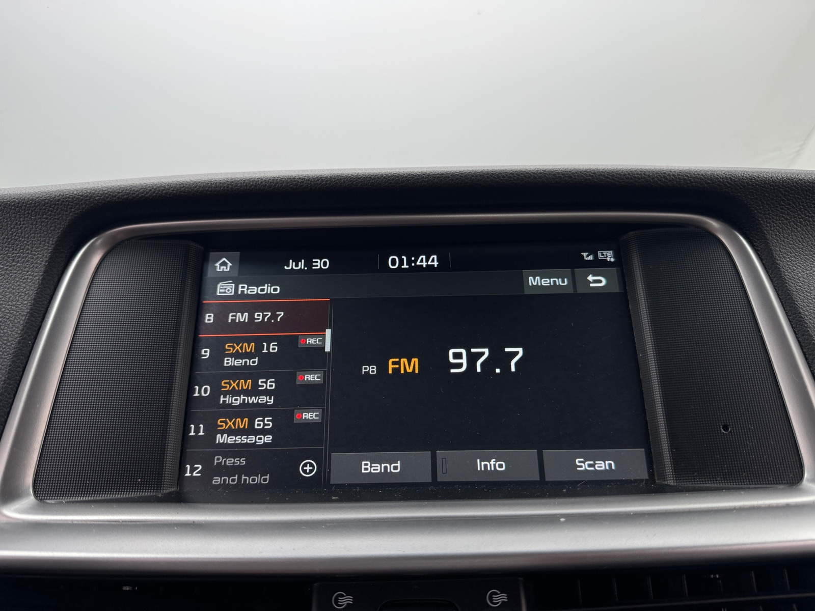 Thumbnail: 2019 Kia Optima - 4
