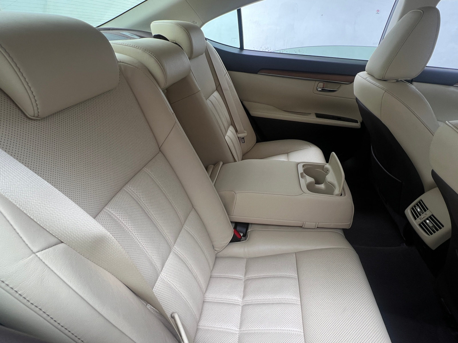 Thumbnail: 2016 Lexus ES - 5