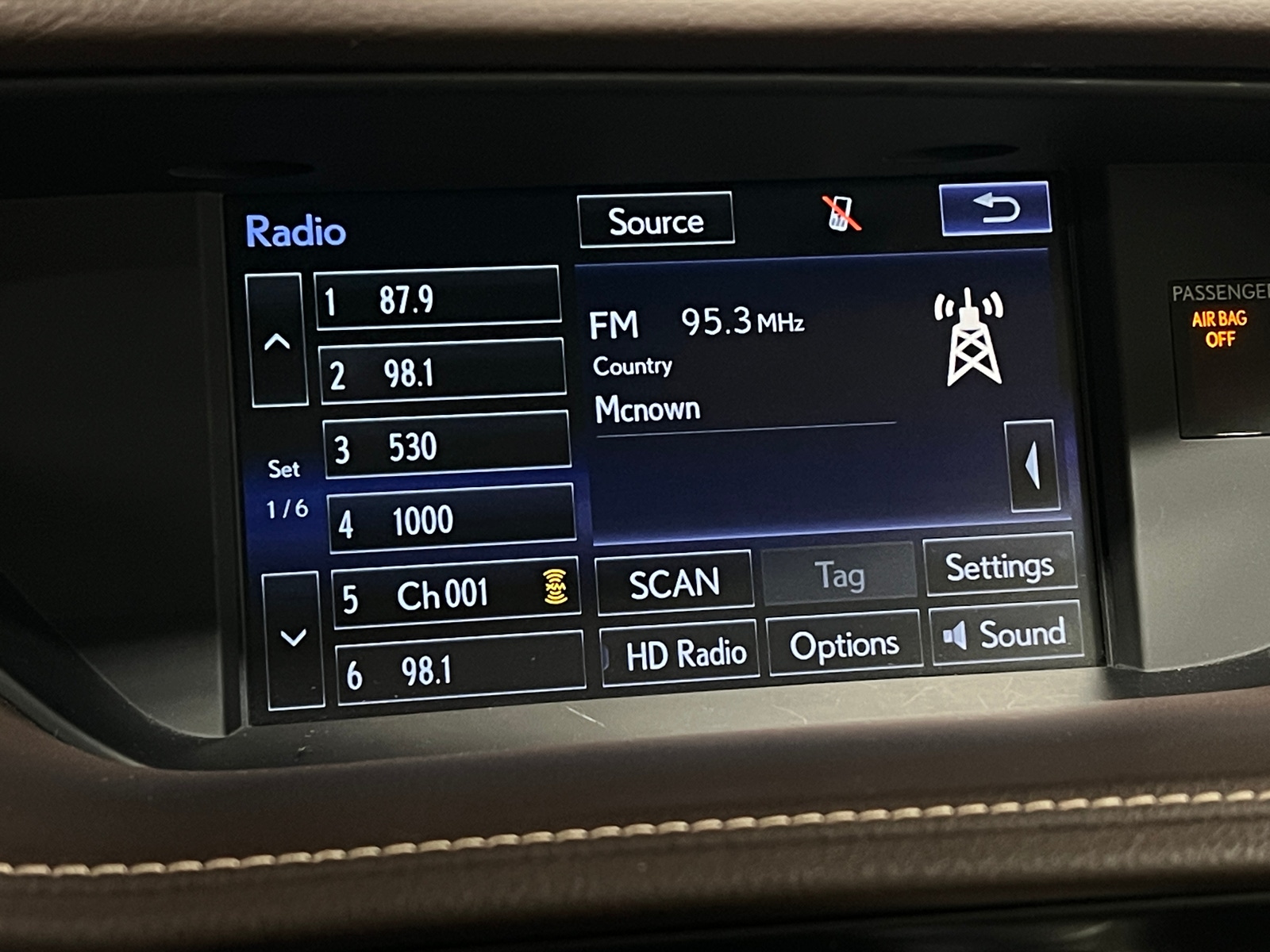 Thumbnail: 2016 Lexus ES - 3