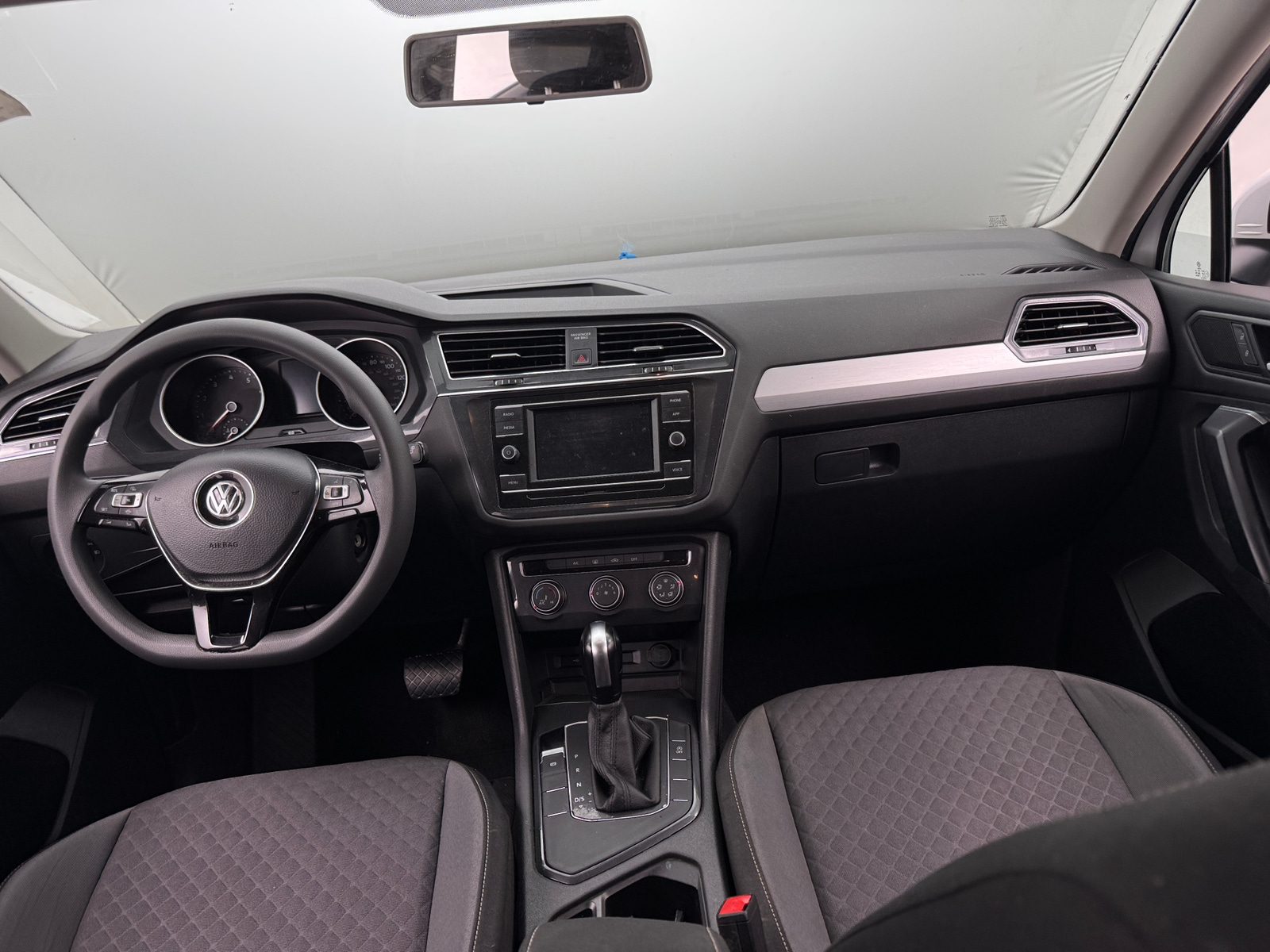 Thumbnail: 2021 Volkswagen Tiguan - 3