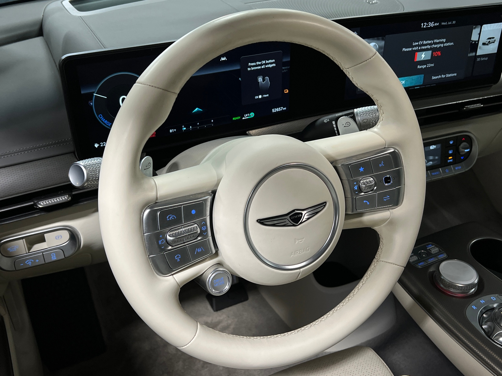 Thumbnail: 2023 Genesis GV60 - 4