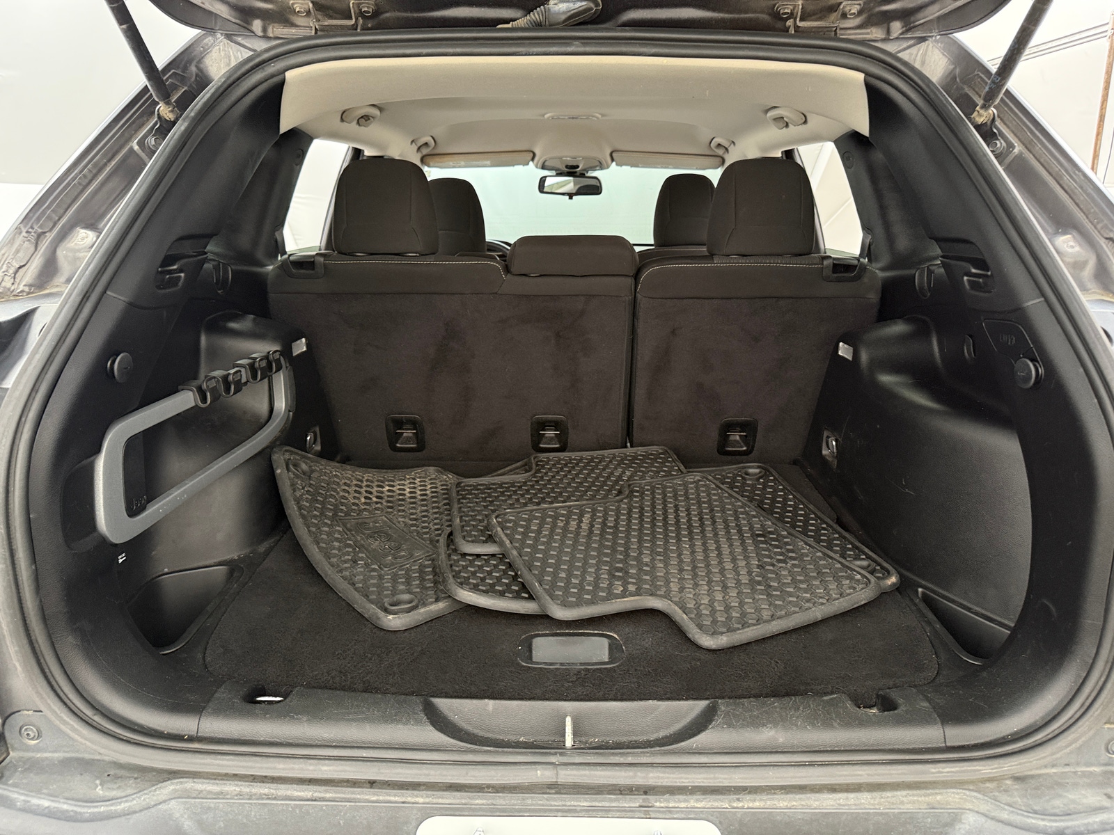 Thumbnail: 2016 Jeep Cherokee - 7