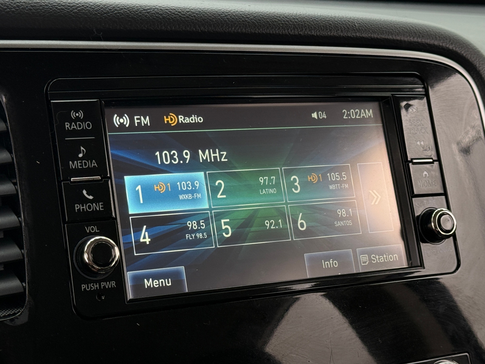 Thumbnail: 2020 Mitsubishi Outlander - 4