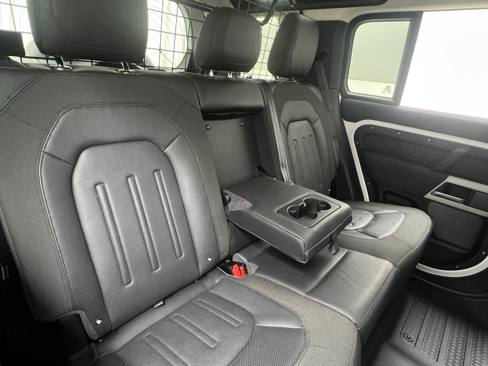Thumbnail: 2020 Land Rover Defender - 5