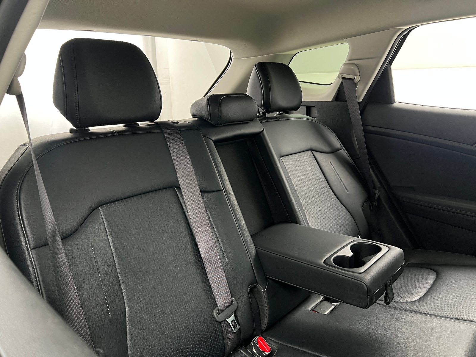Thumbnail: 2023 Kia Sportage - 5