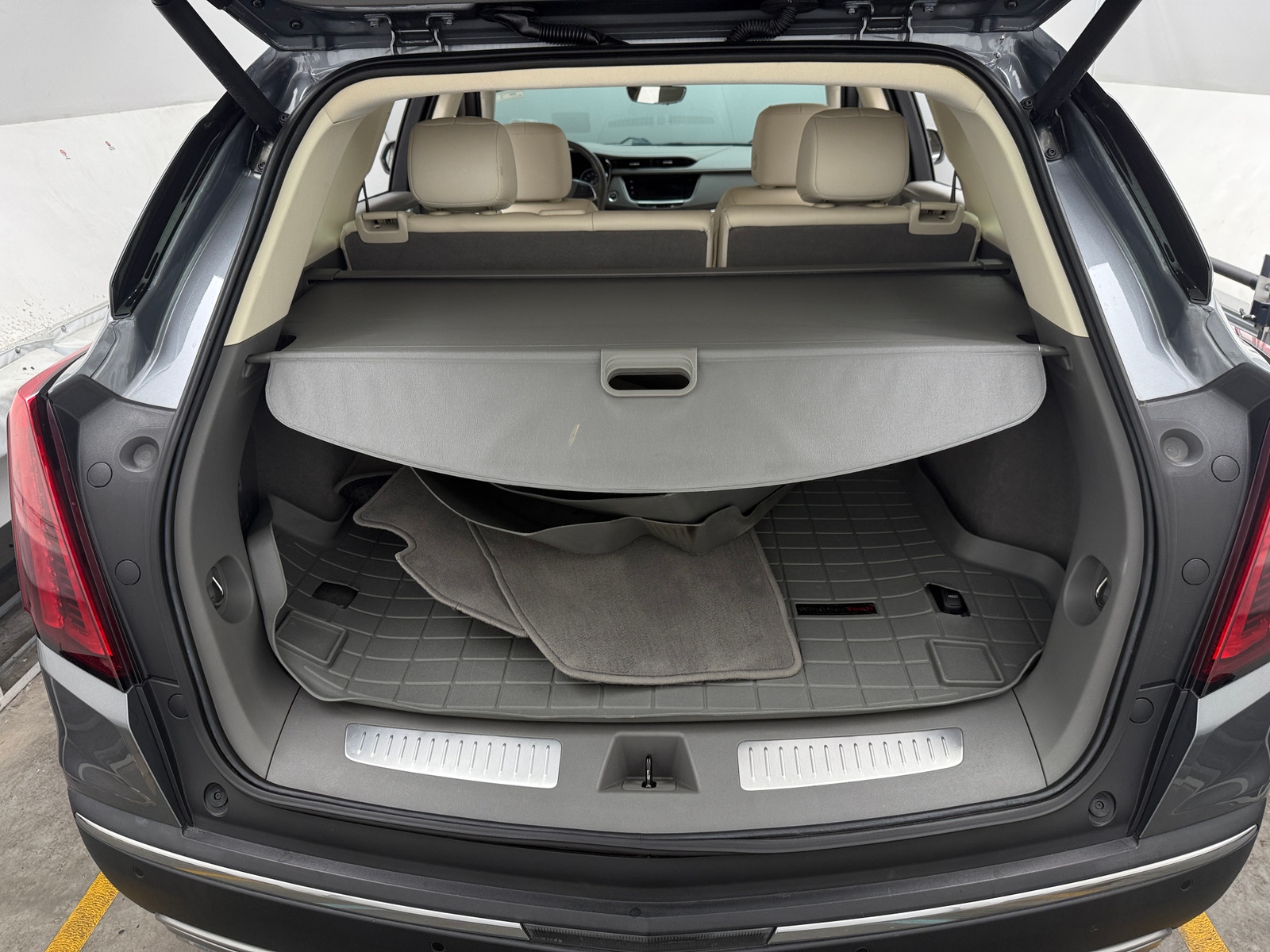 Thumbnail: 2020 Cadillac XT5 - 6