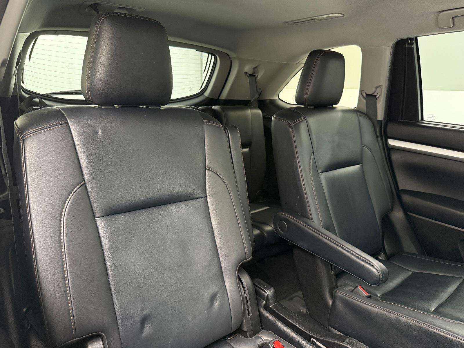 Thumbnail: 2019 Toyota Highlander - 5