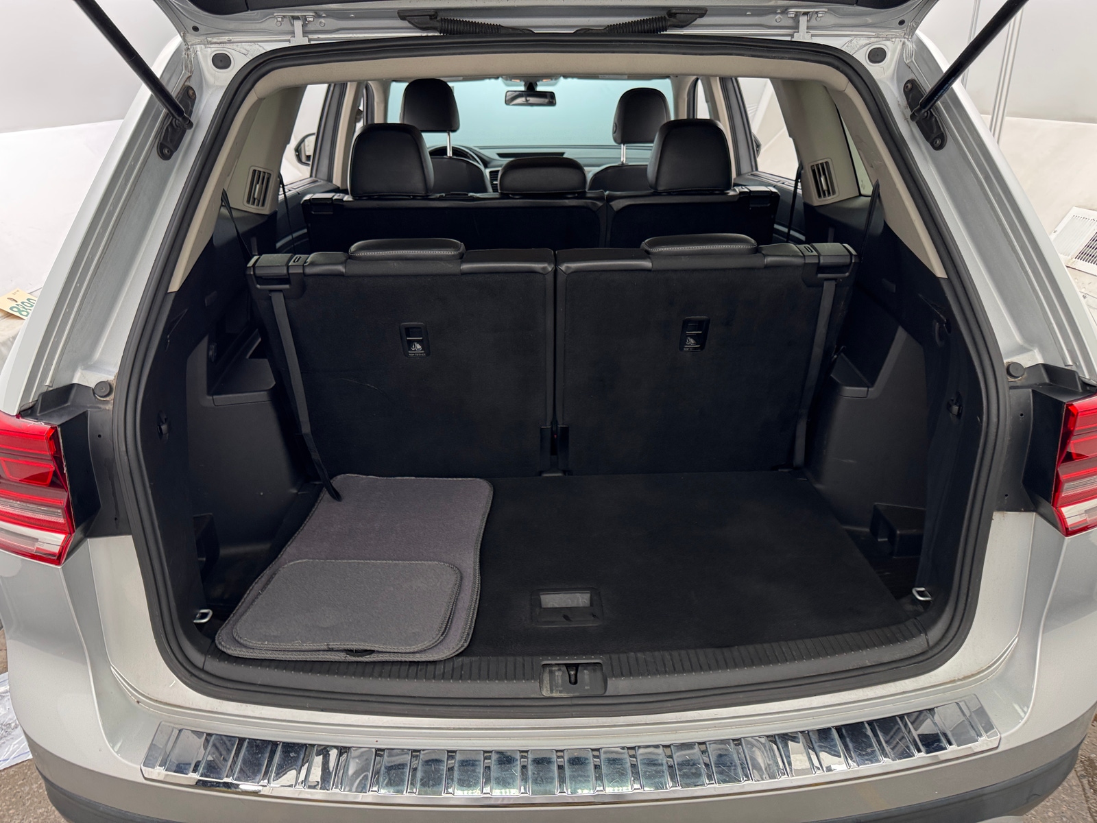 Thumbnail: 2018 Volkswagen Atlas - 6