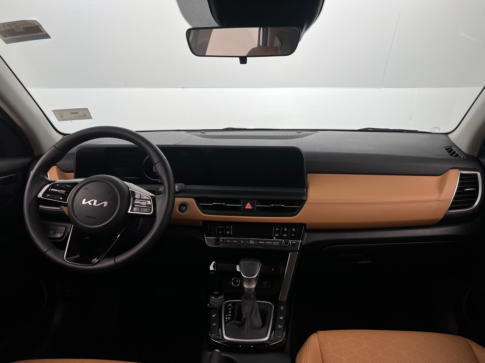 Thumbnail: 2024 Kia Seltos - 2