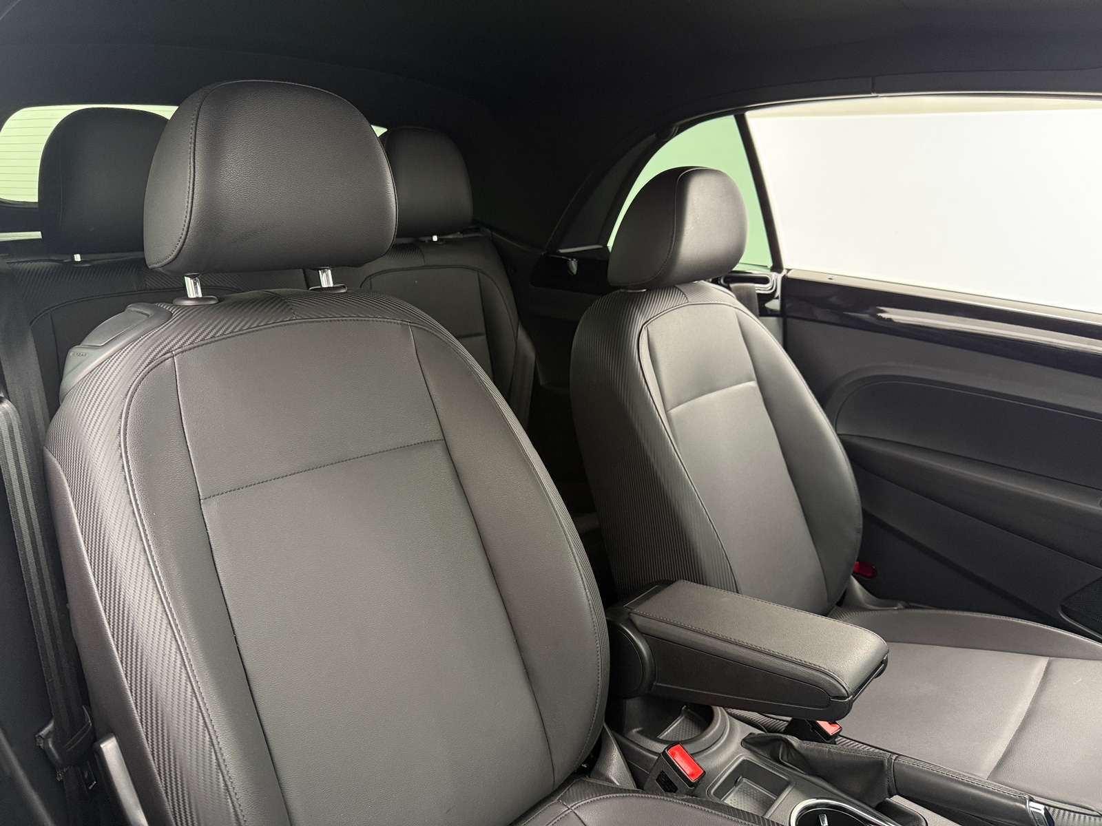 Thumbnail: 2015 Volkswagen Beetle - 2