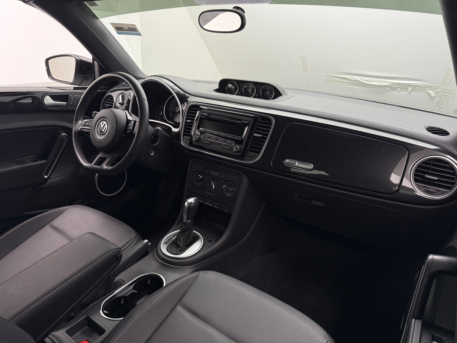 Thumbnail: 2015 Volkswagen Beetle - 3
