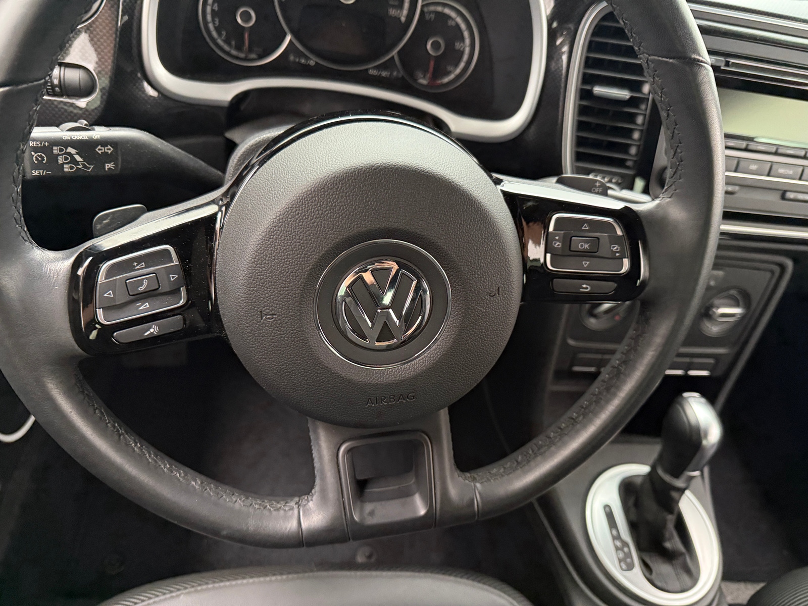 Thumbnail: 2015 Volkswagen Beetle - 5