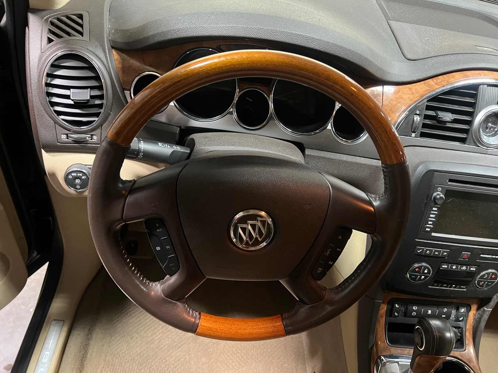 Thumbnail: 2011 Buick Enclave - 4