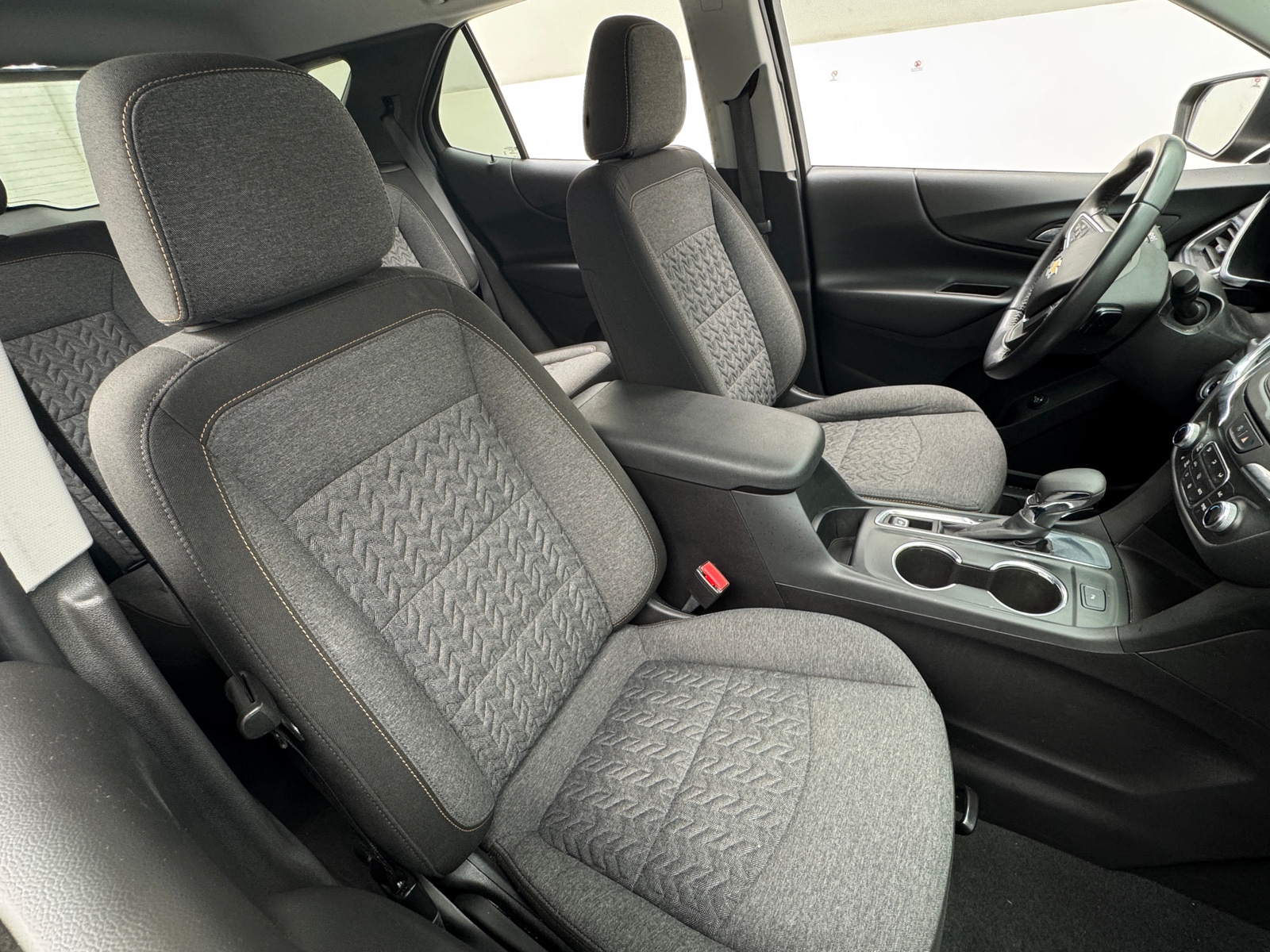 Thumbnail: 2022 Chevrolet Equinox - 2