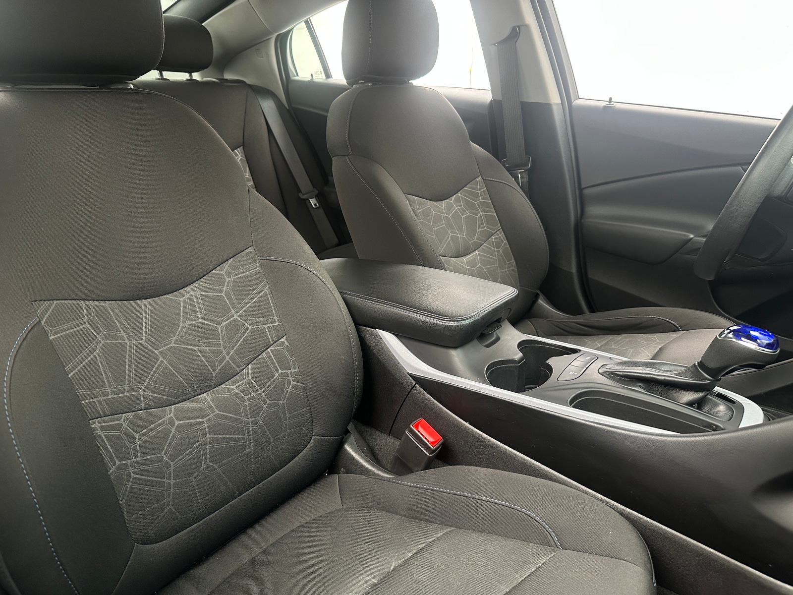 Thumbnail: 2018 Chevrolet Volt - 2