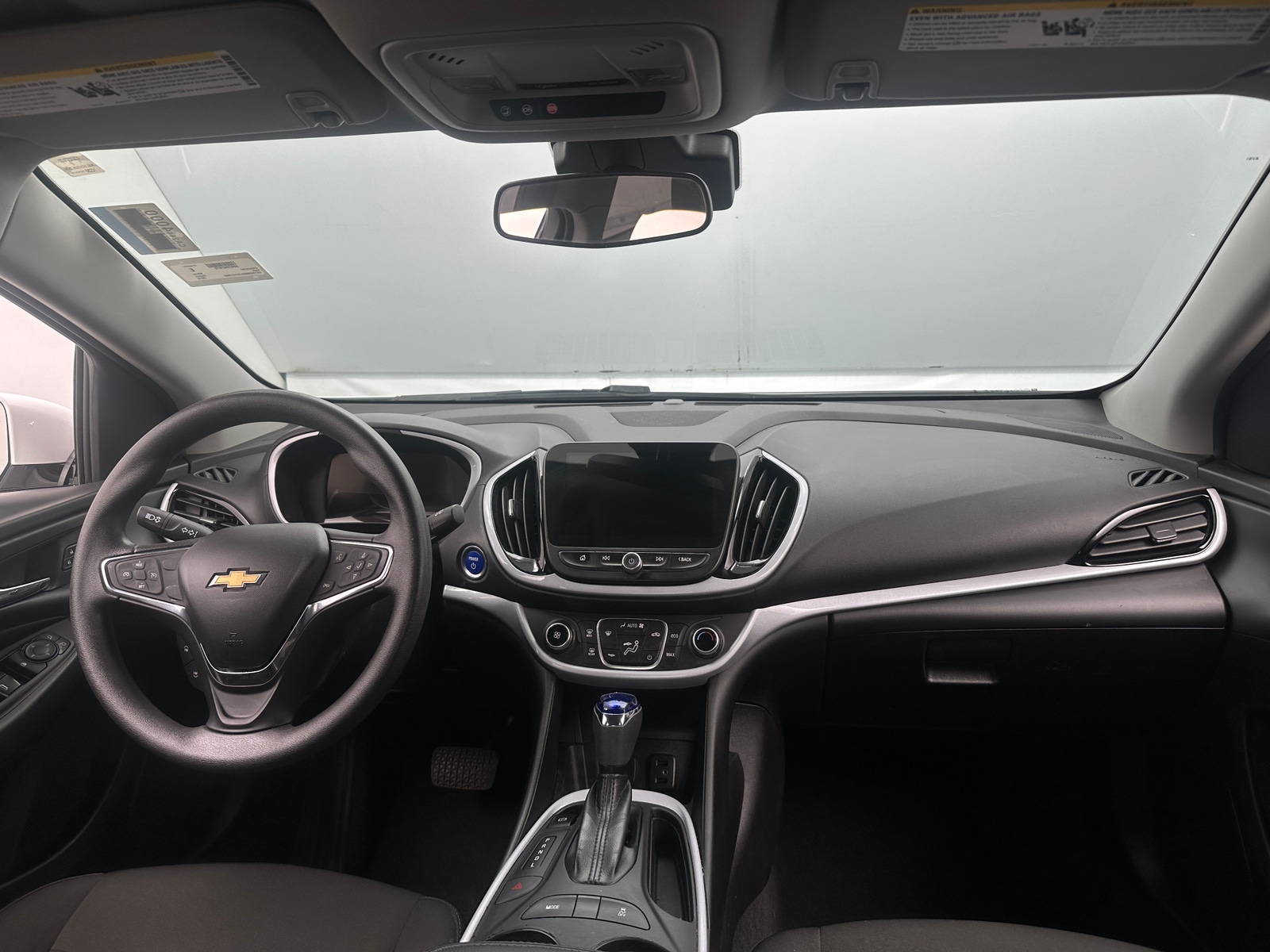 Thumbnail: 2018 Chevrolet Volt - 3