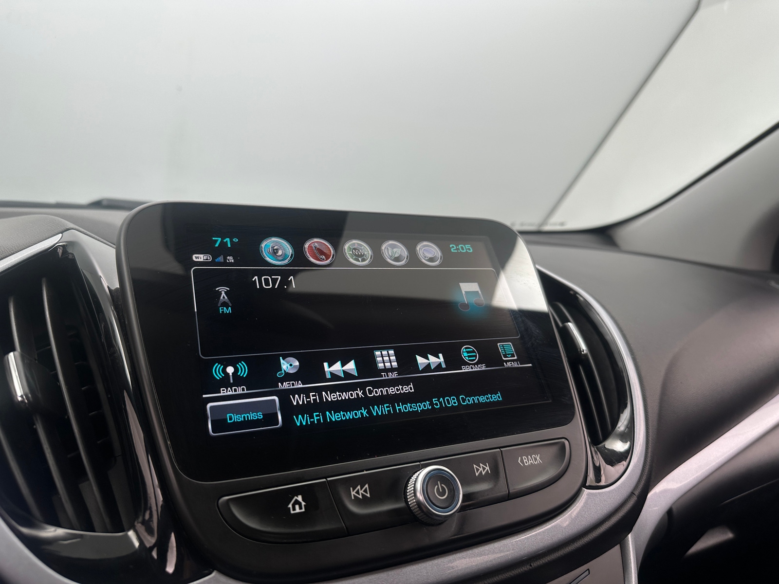 Thumbnail: 2018 Chevrolet Volt - 4