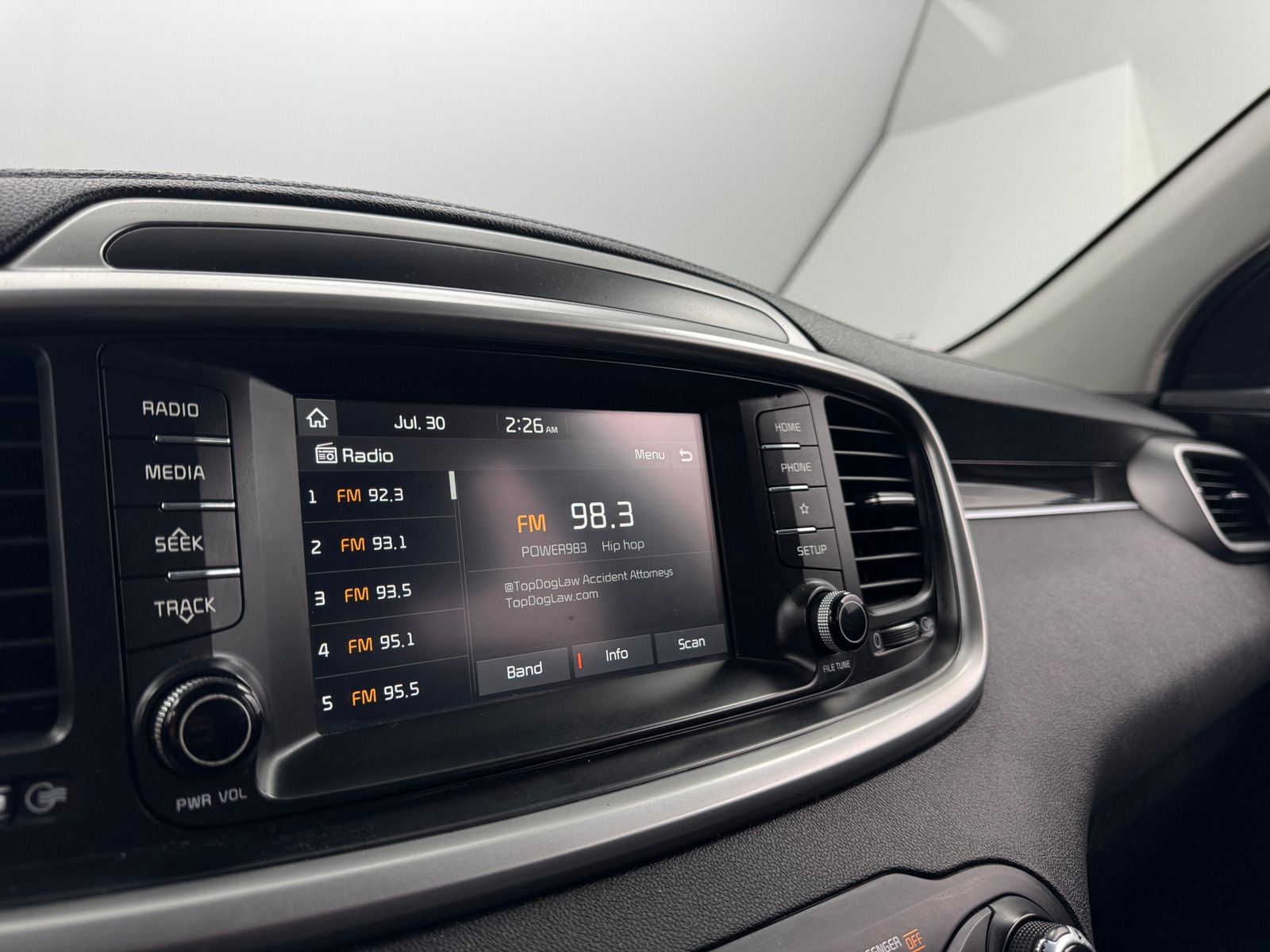 Thumbnail: 2019 Kia Sorento - 4