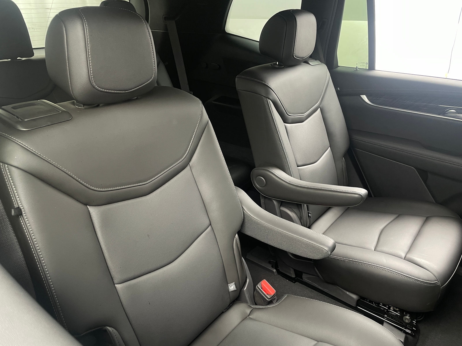 Thumbnail: 2025 Cadillac XT6 - 5