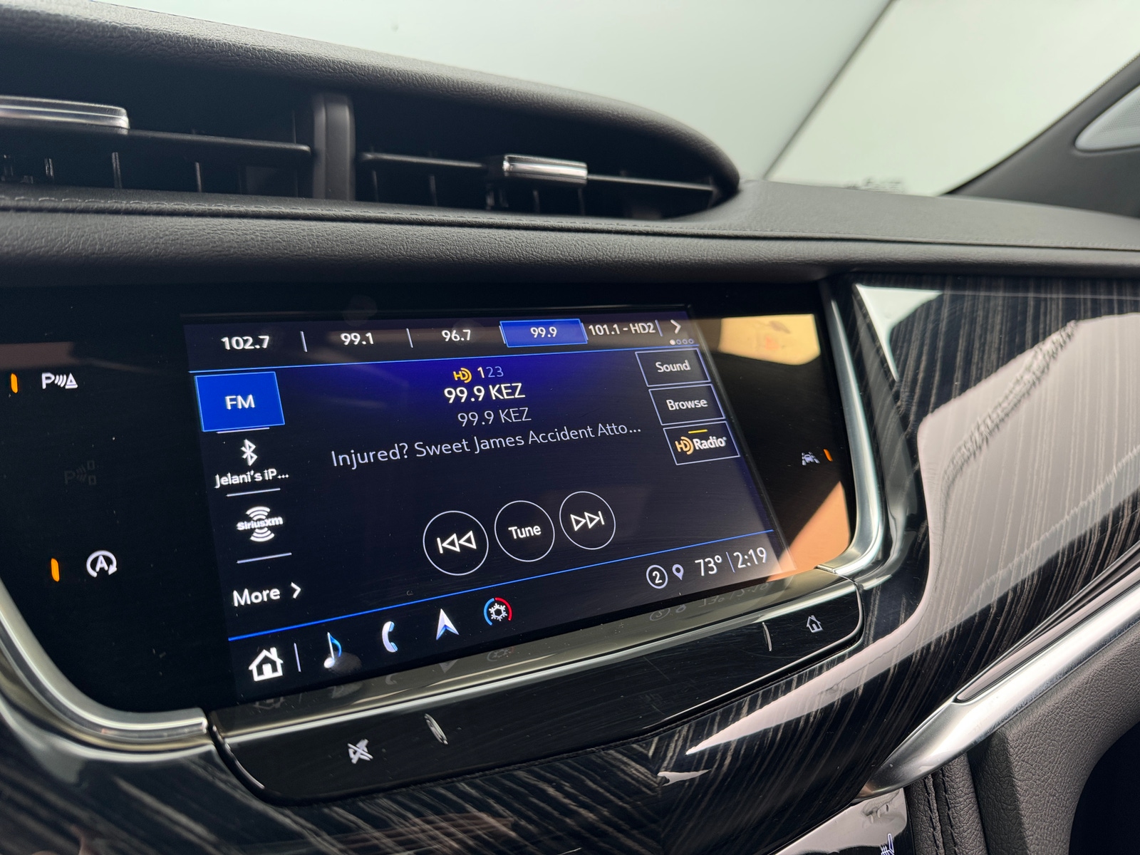 Thumbnail: 2025 Cadillac XT6 - 3