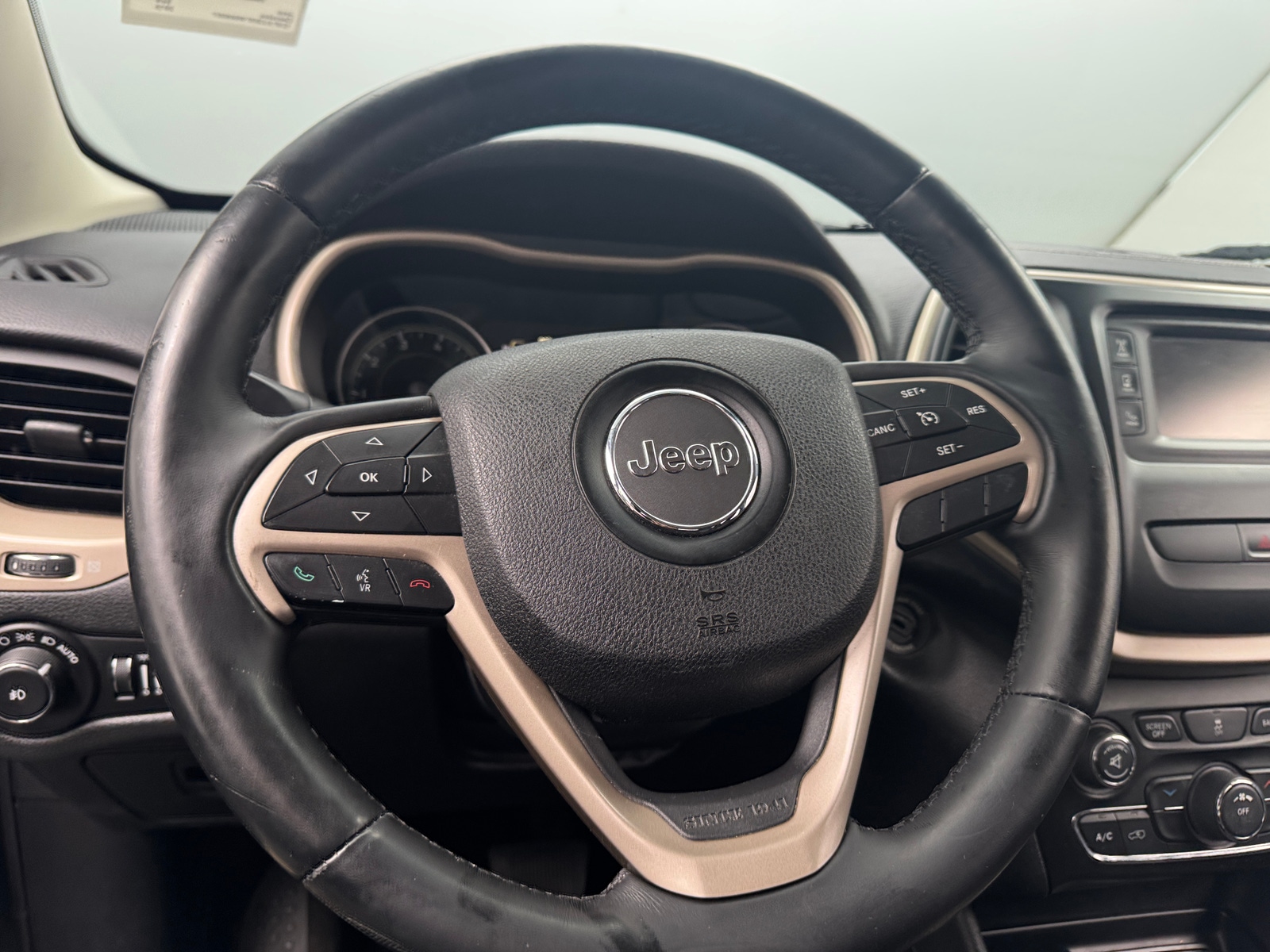 Thumbnail: 2015 Jeep Cherokee - 5
