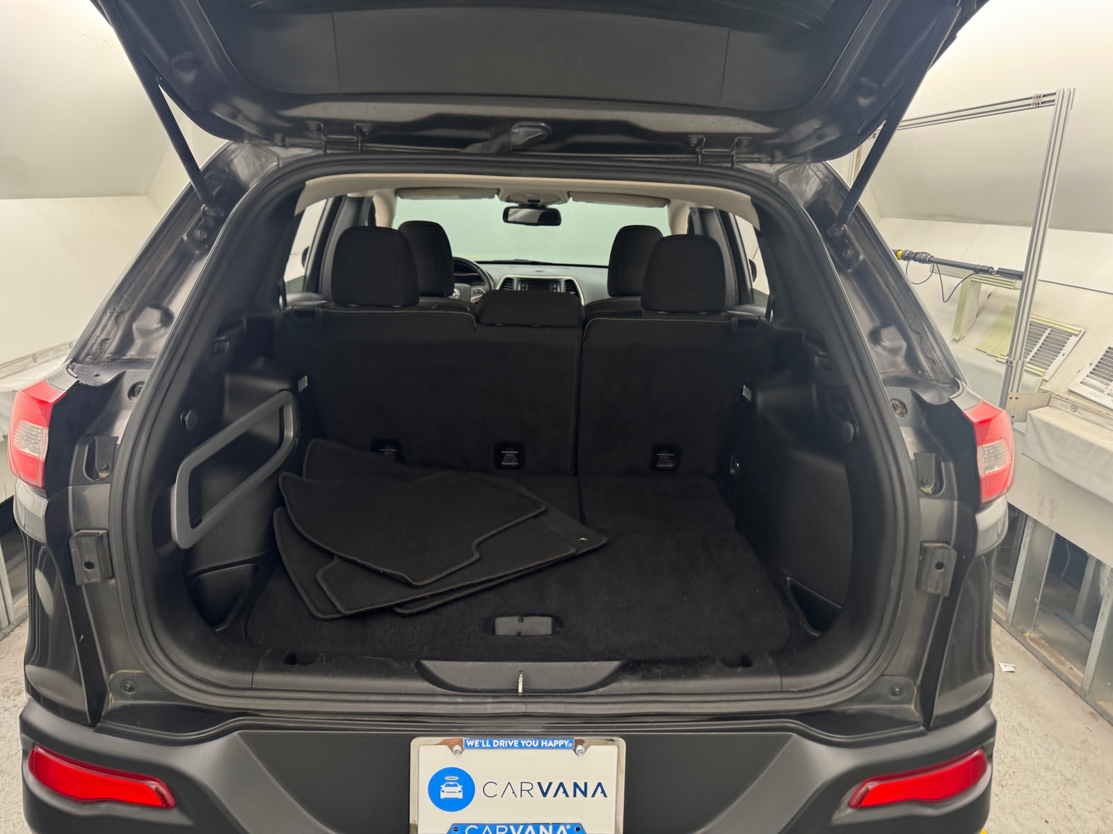 Thumbnail: 2015 Jeep Cherokee - 7