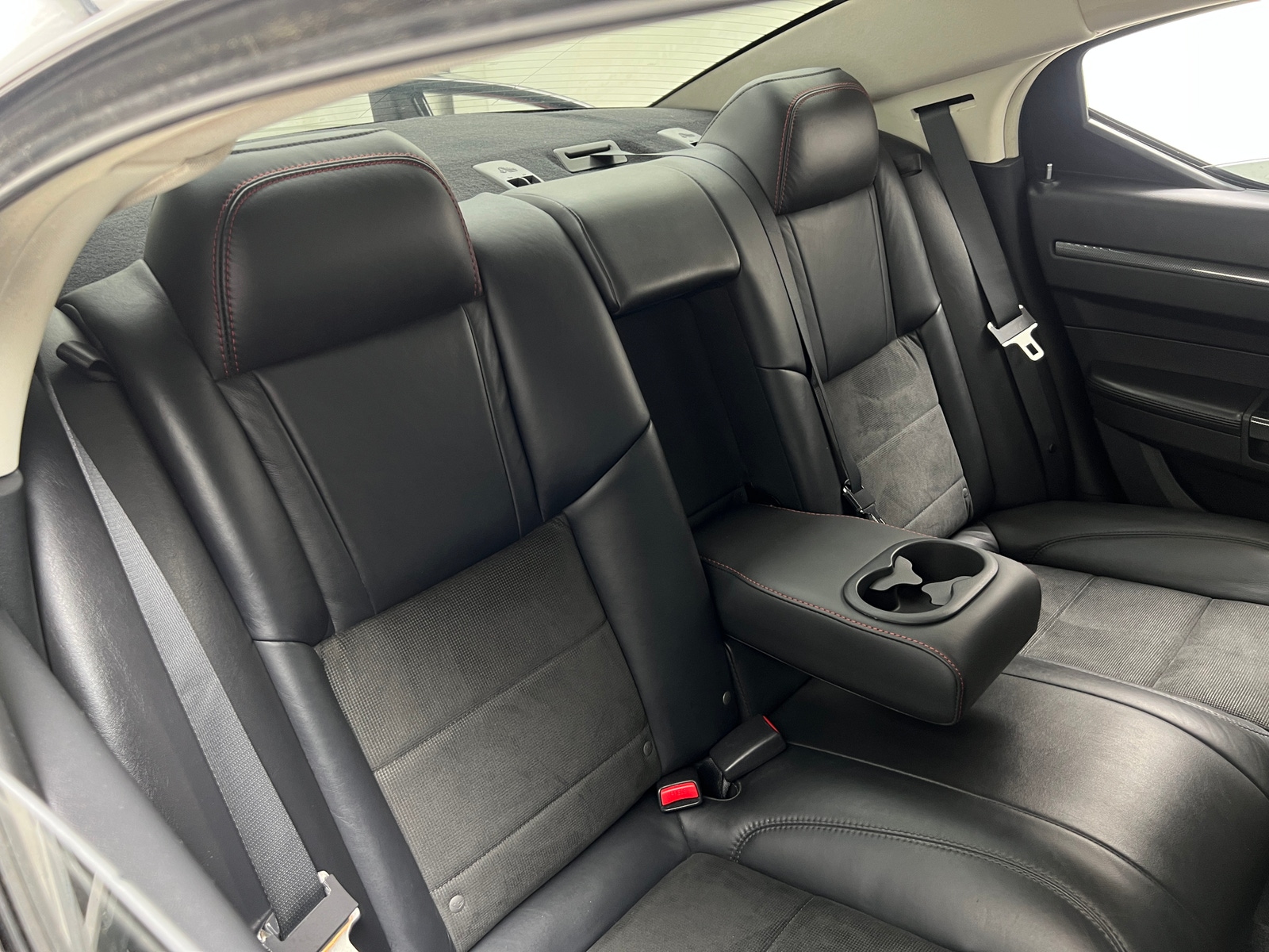 Thumbnail: 2010 Dodge Charger - 5