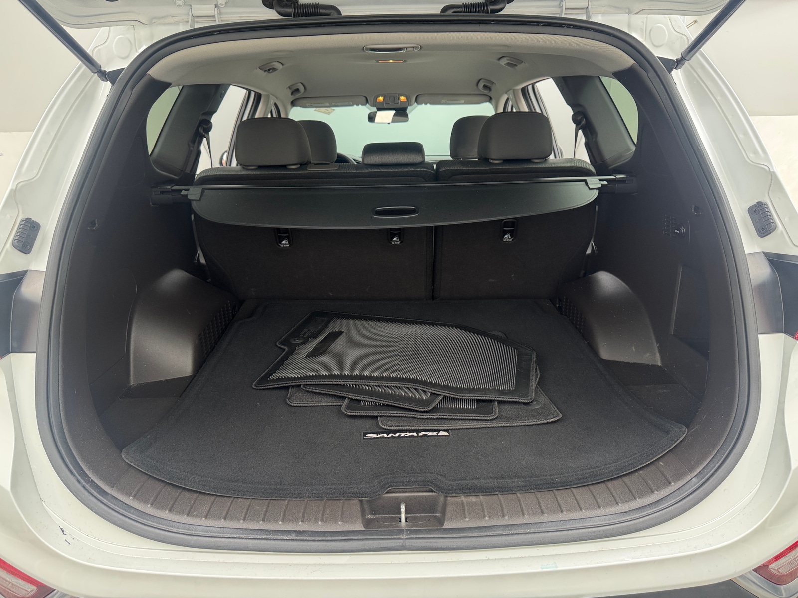 Thumbnail: 2019 Hyundai Santa Fe - 7