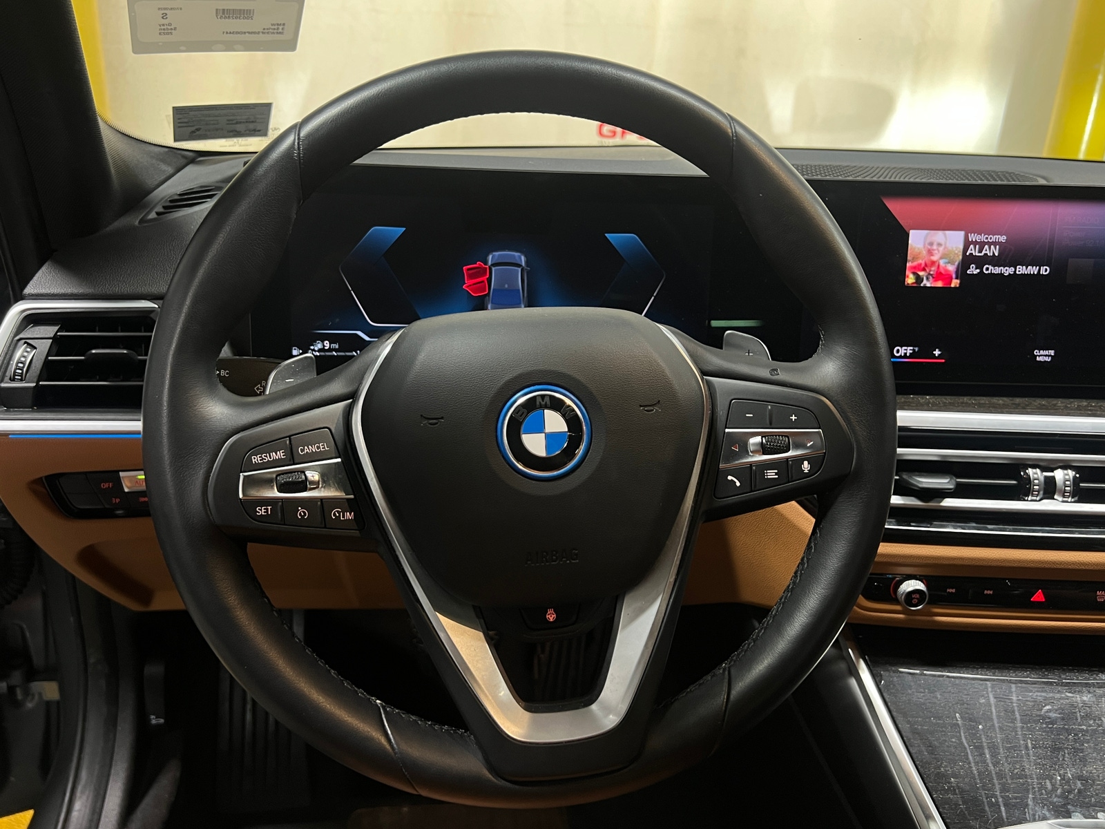 Thumbnail: 2023 BMW 3 Series - 4