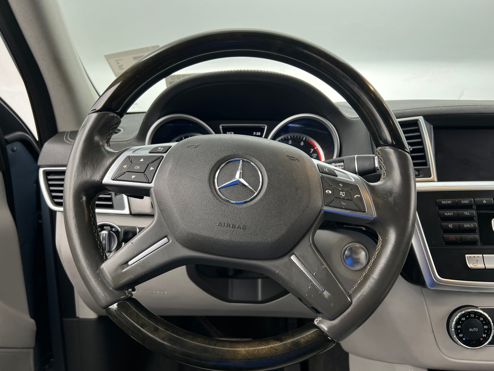 Thumbnail: 2015 Mercedes-Benz GL-Class - 4