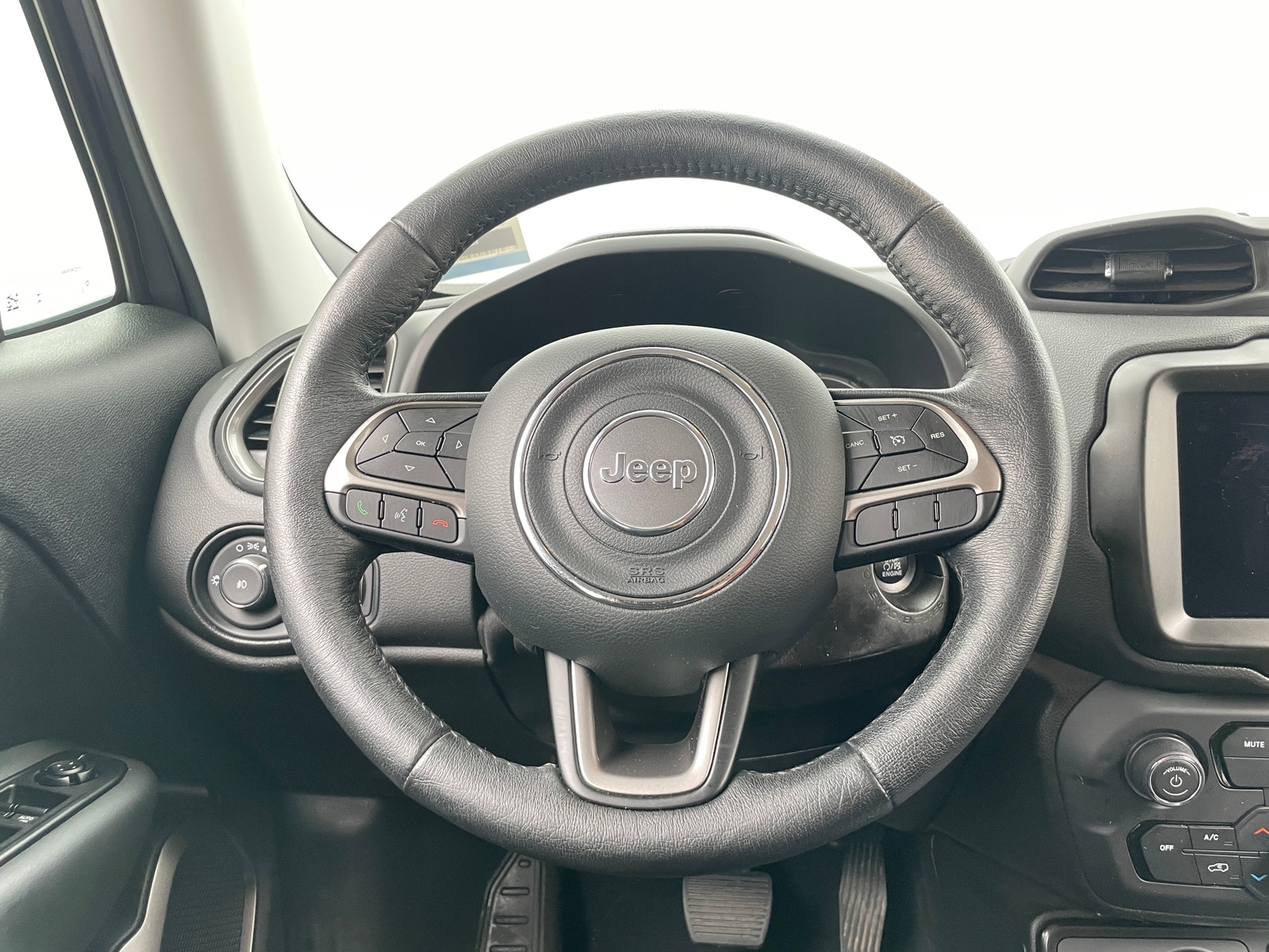 Thumbnail: 2022 Jeep Renegade - 5