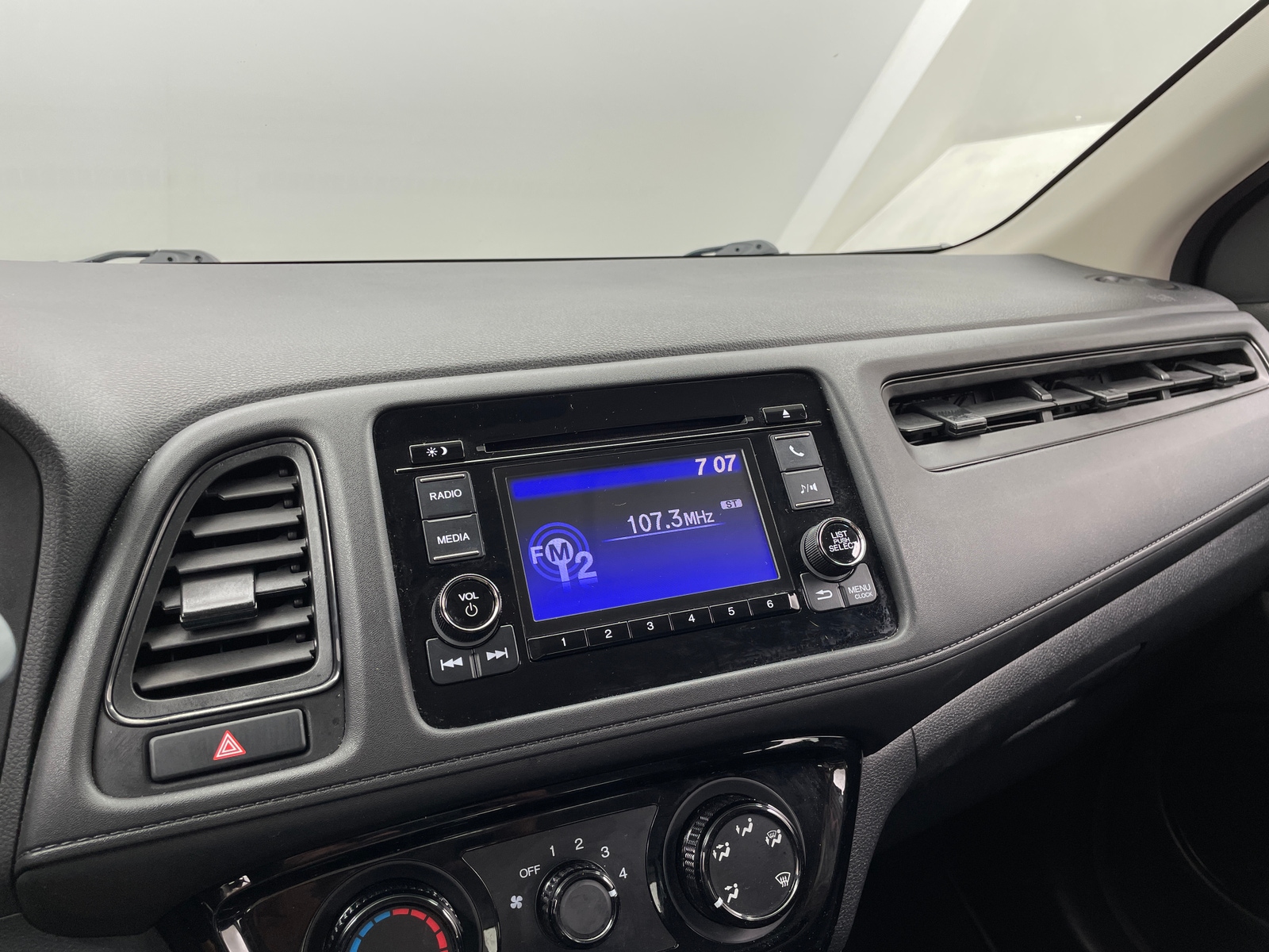 Thumbnail: 2019 Honda HR-V - 4