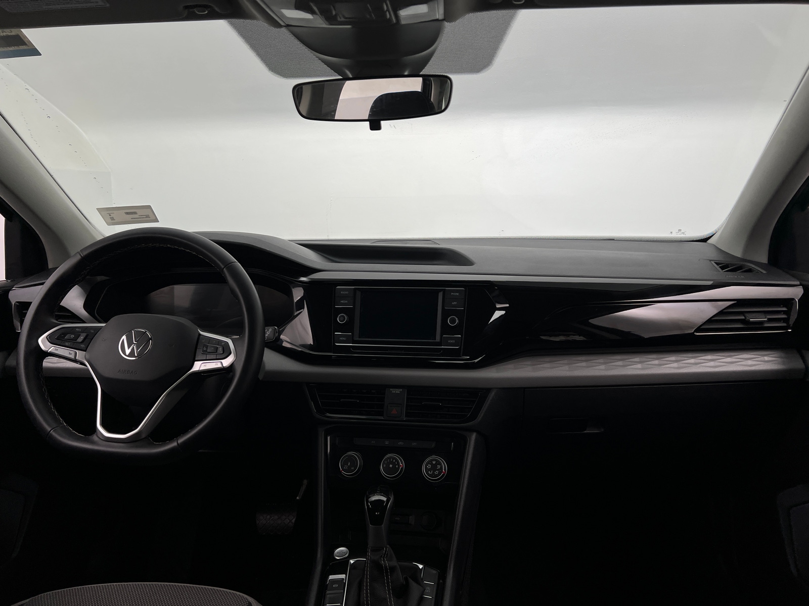 Thumbnail: 2024 Volkswagen Taos - 3
