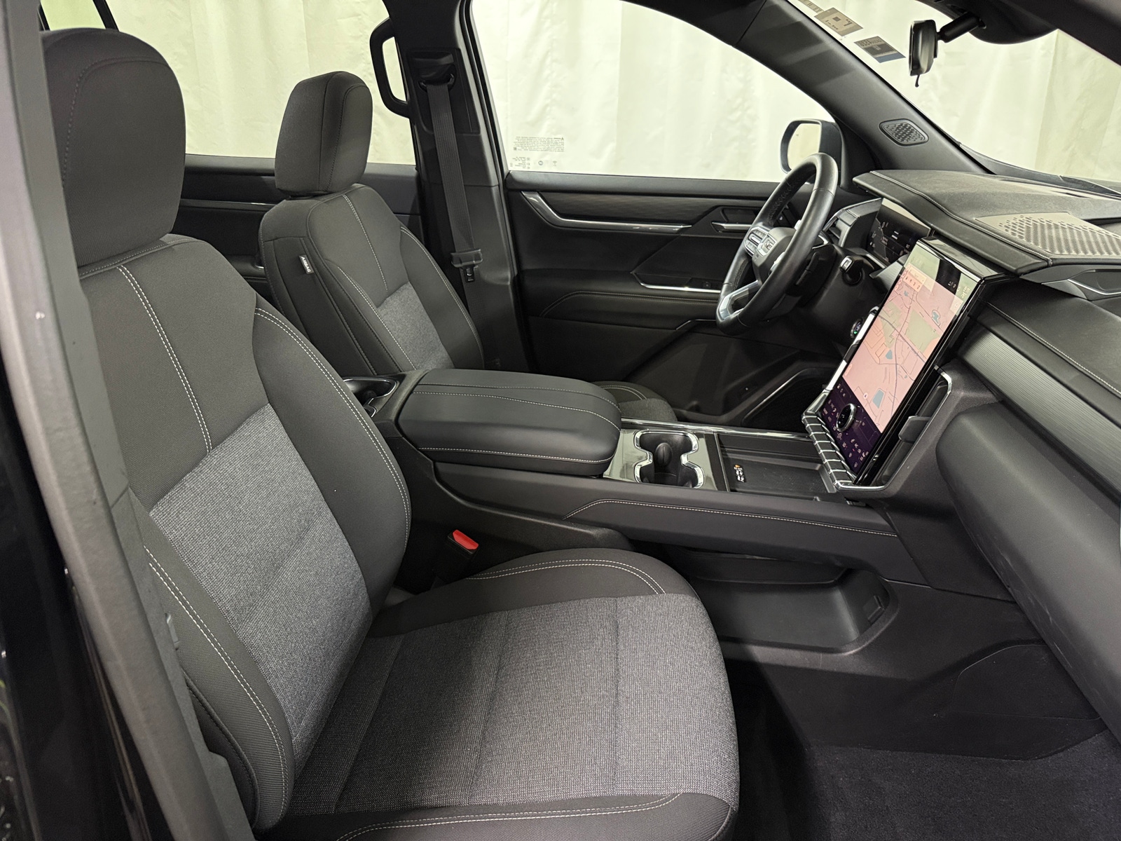 Thumbnail: 2025 GMC Acadia - 2