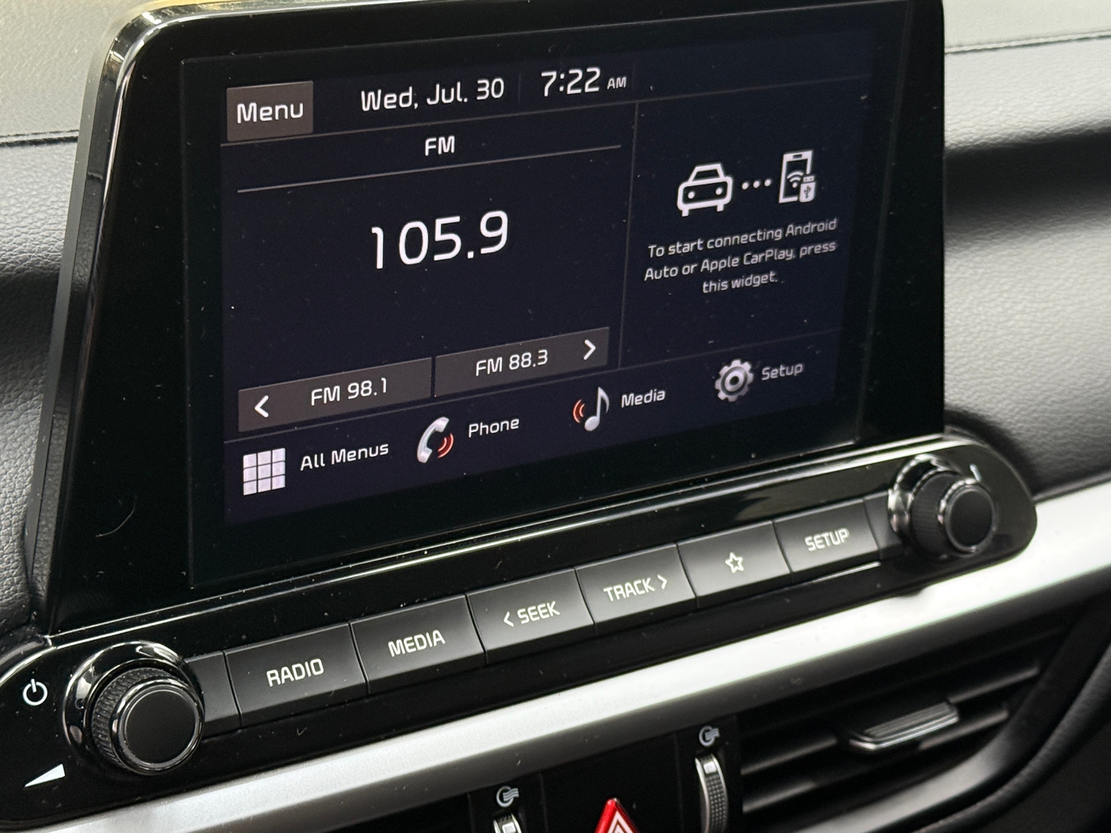 Thumbnail: 2023 Kia Forte - 4