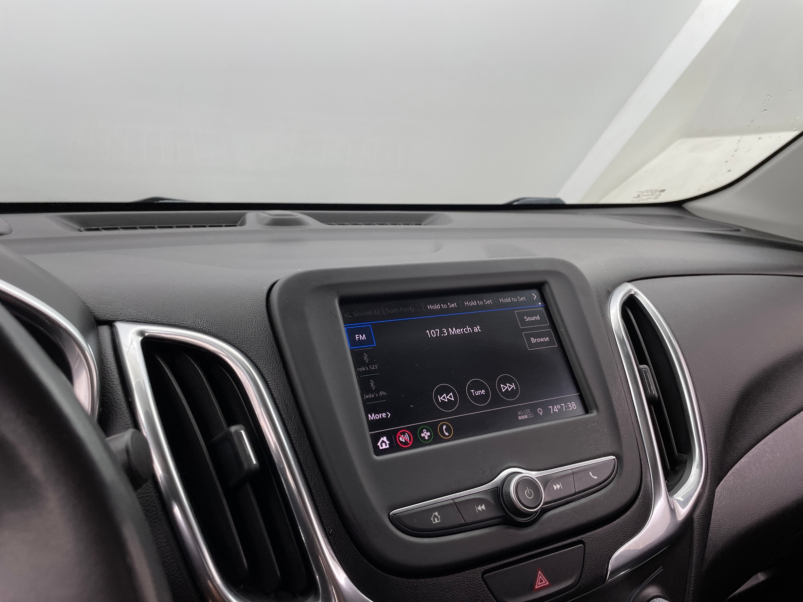 Thumbnail: 2020 Chevrolet Equinox - 4