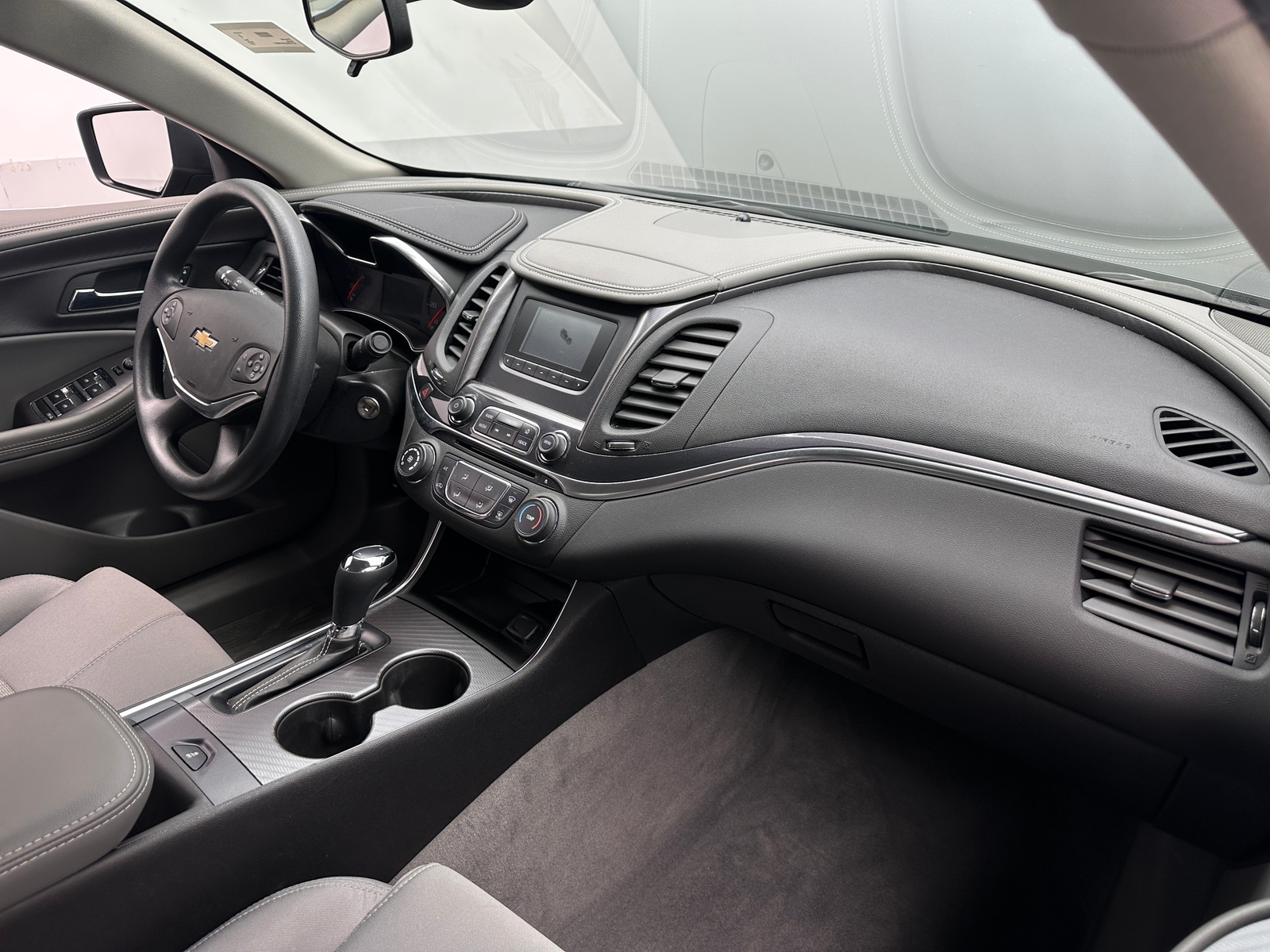 Thumbnail: 2015 Chevrolet Impala - 3