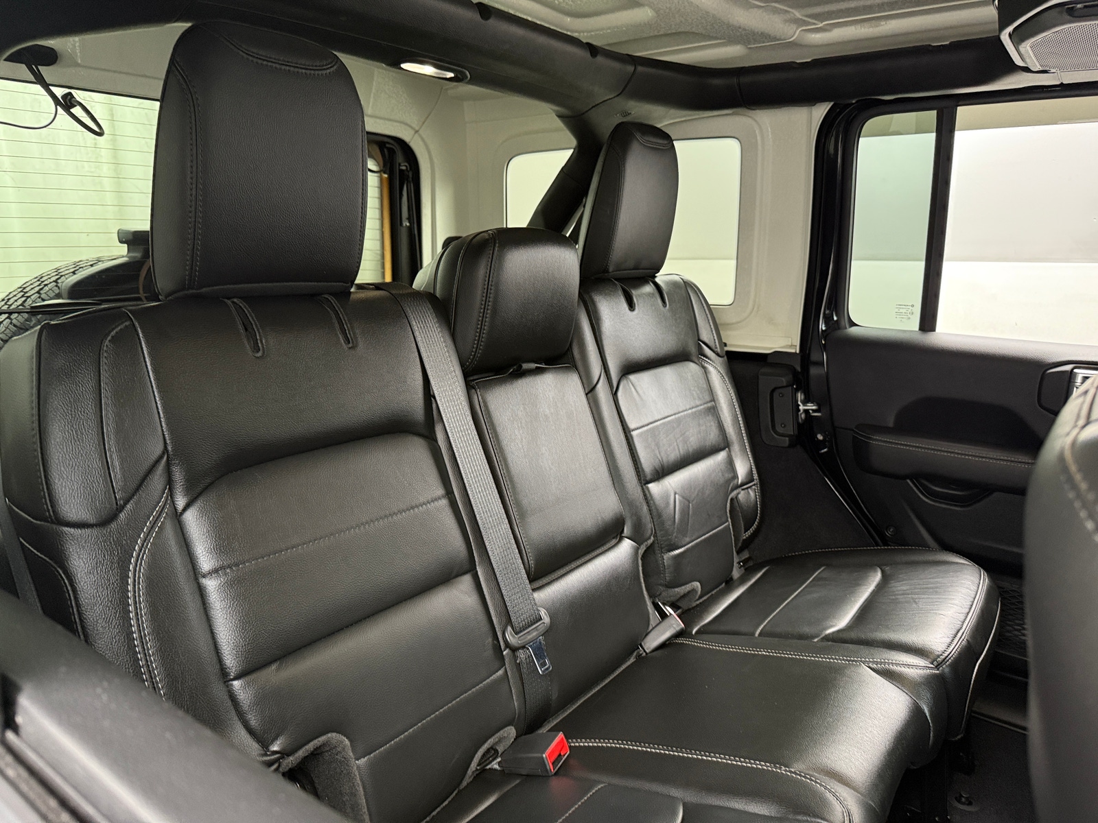 Thumbnail: 2021 Jeep Wrangler - 5