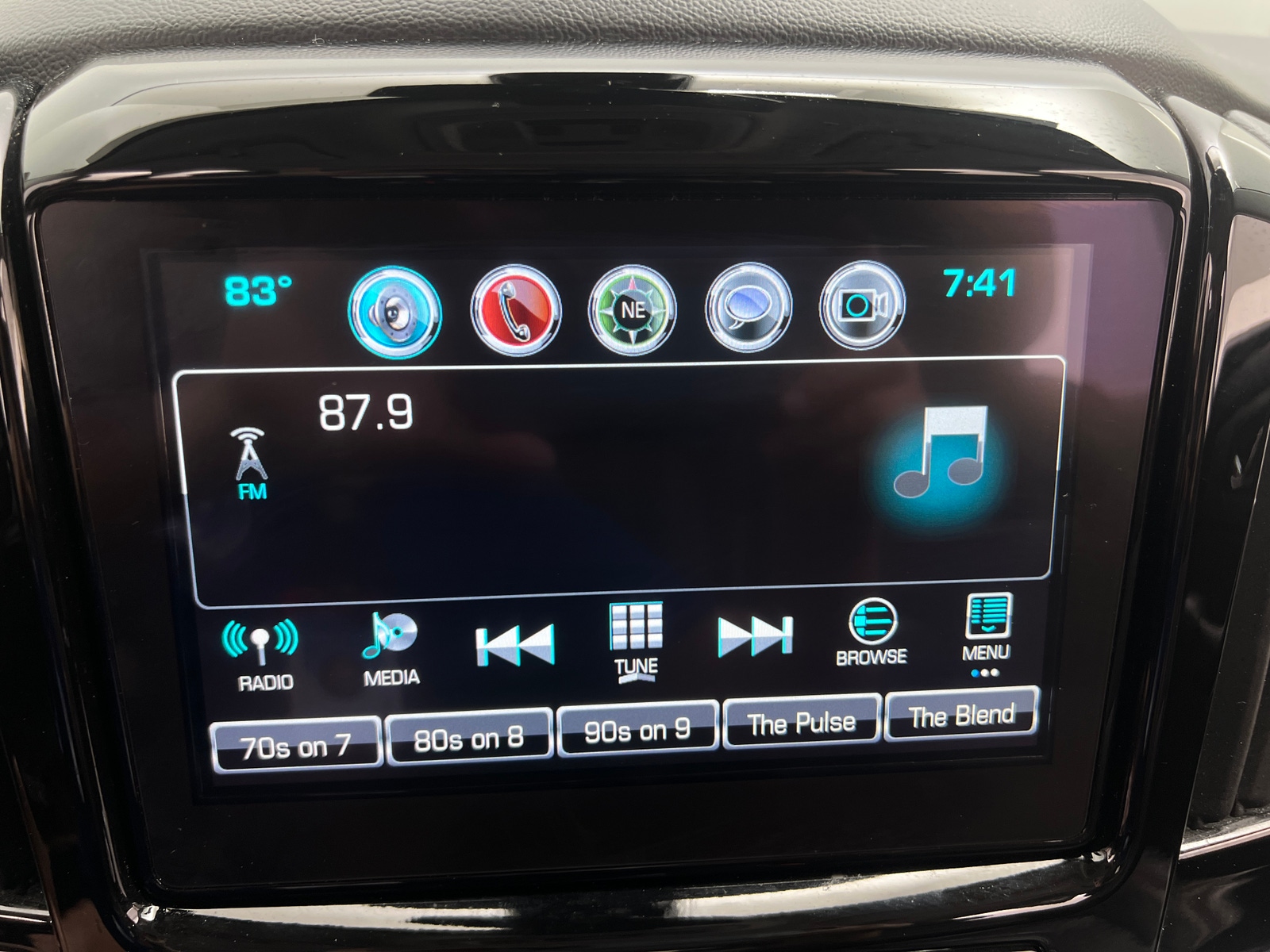 Thumbnail: 2019 Chevrolet Traverse - 3