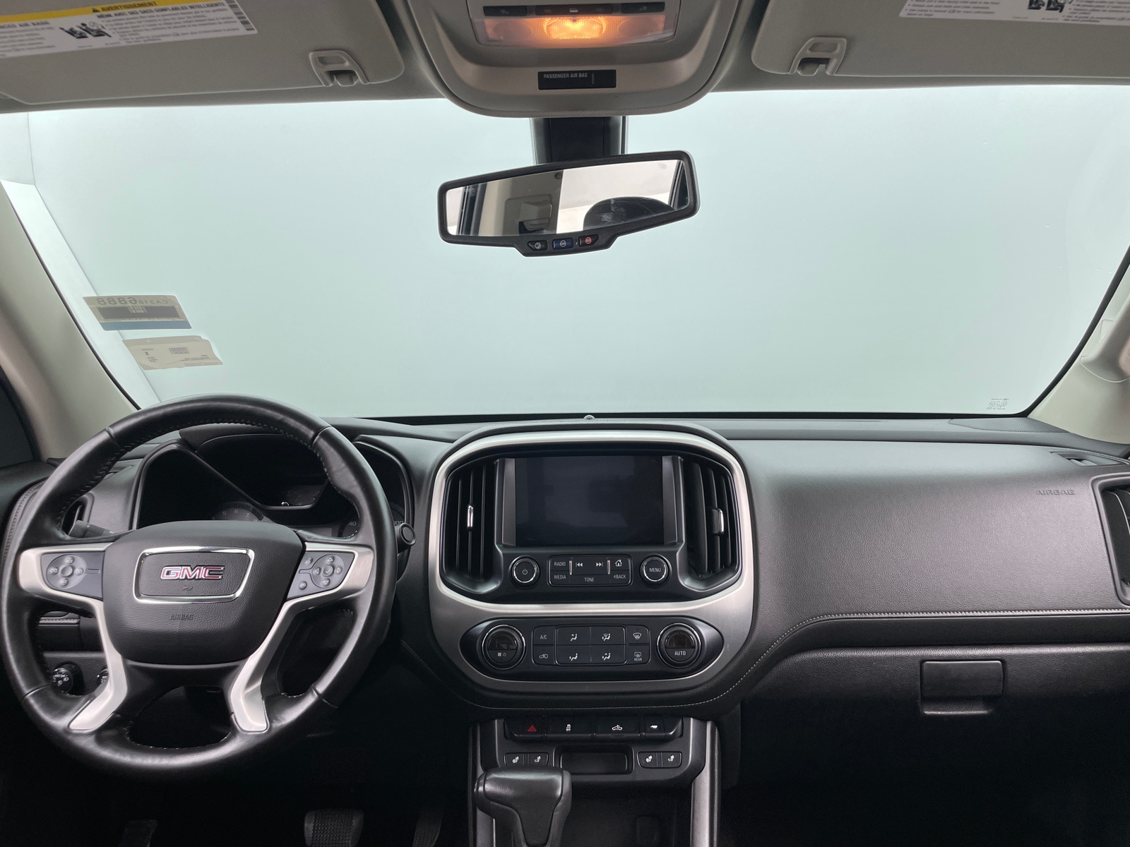 Thumbnail: 2018 GMC Canyon - 3