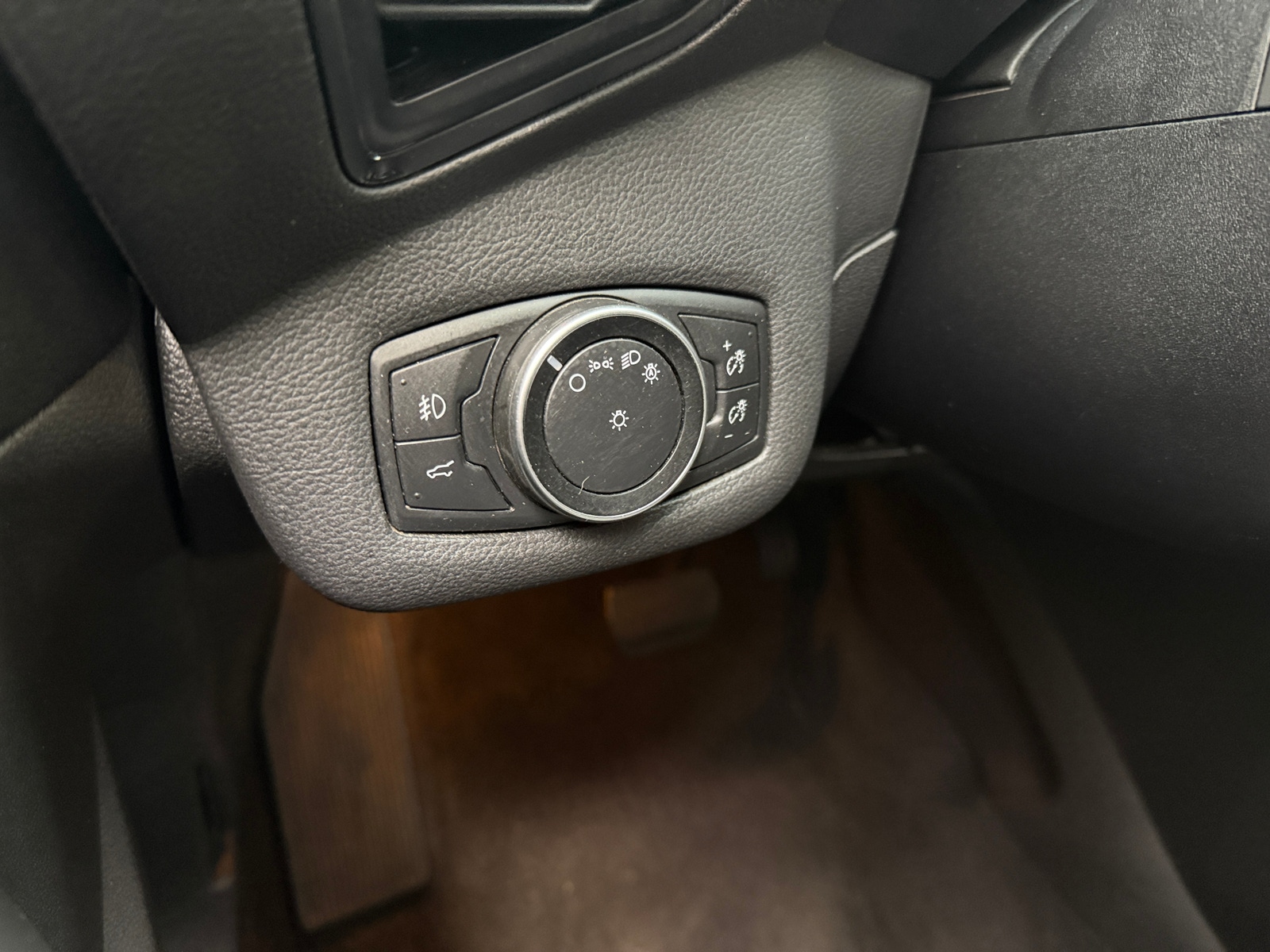 Thumbnail: 2017 Ford Escape - 5