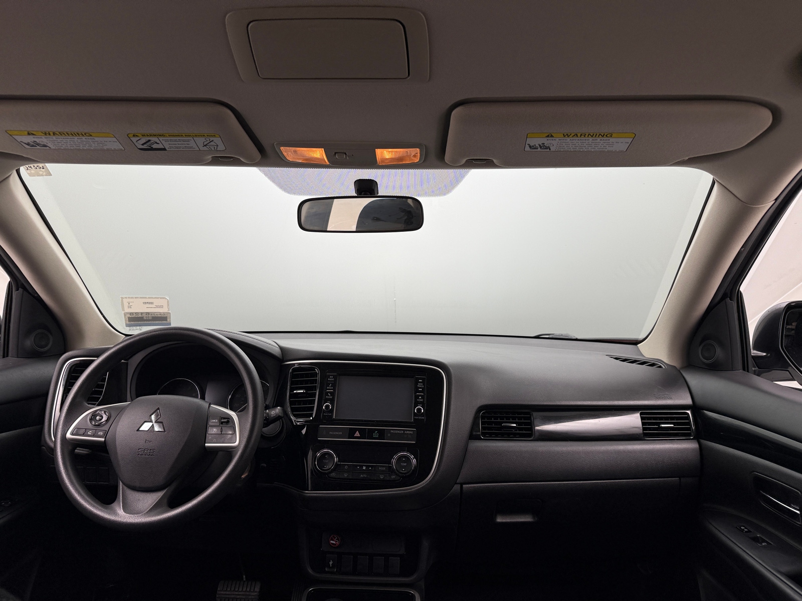 Thumbnail: 2019 Mitsubishi Outlander - 3