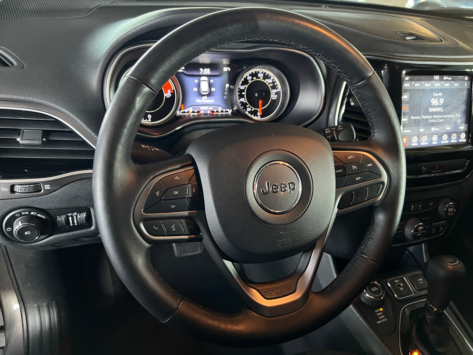 Thumbnail: 2020 Jeep Cherokee - 4
