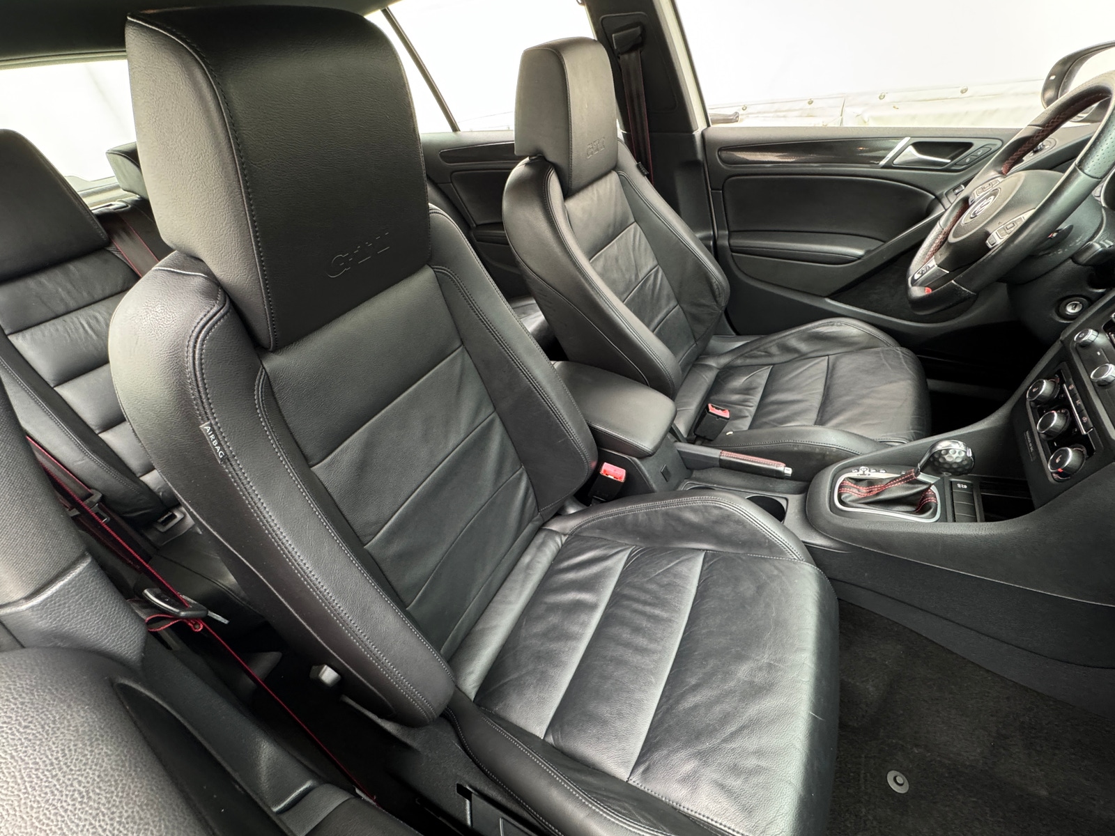 Thumbnail: 2013 Volkswagen Golf - 2