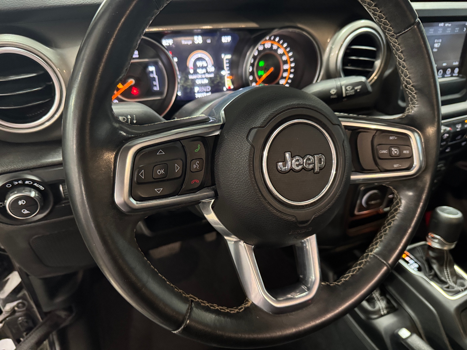 Thumbnail: 2020 Jeep Gladiator - 5