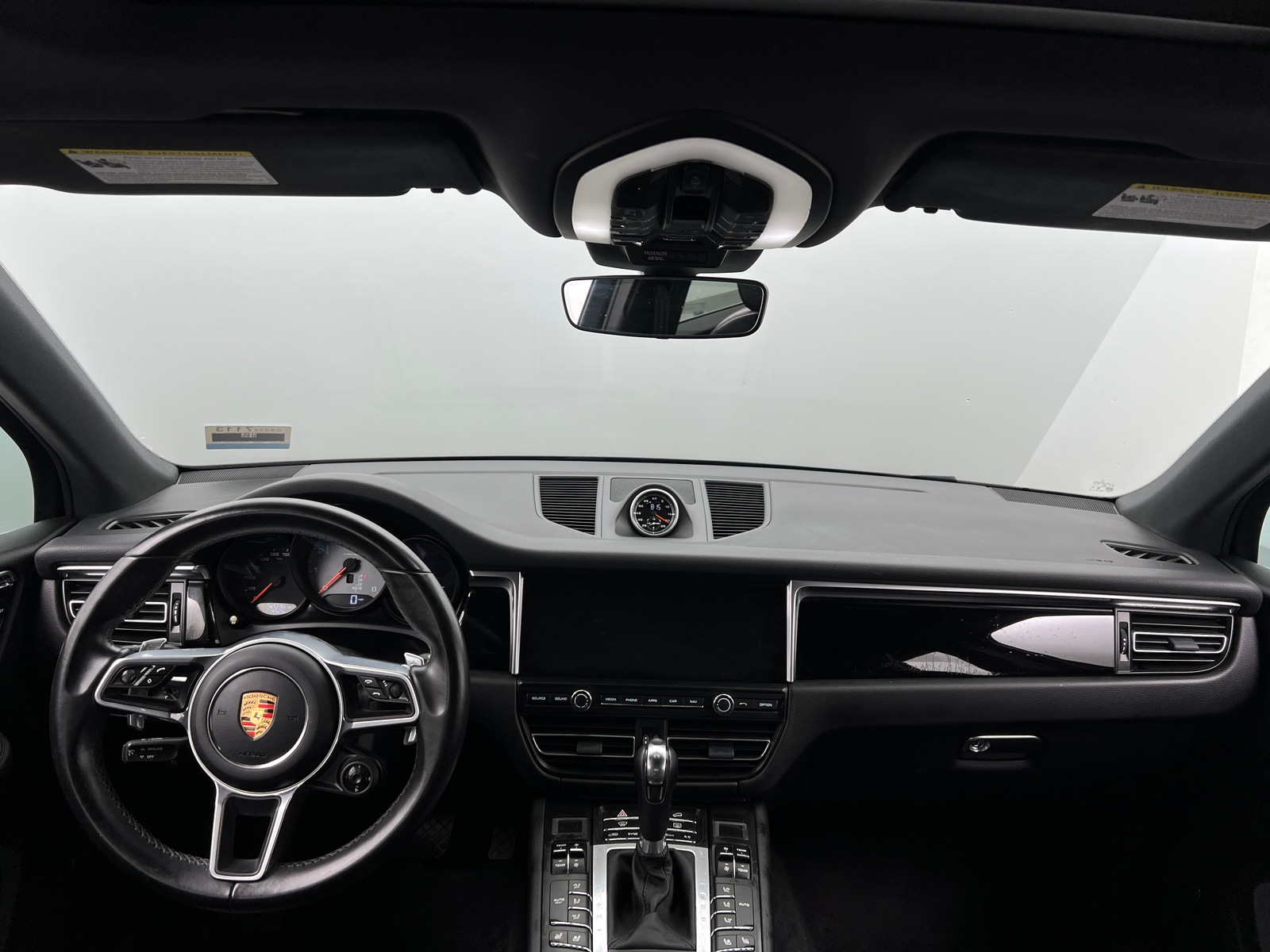 Thumbnail: 2019 Porsche Macan - 2