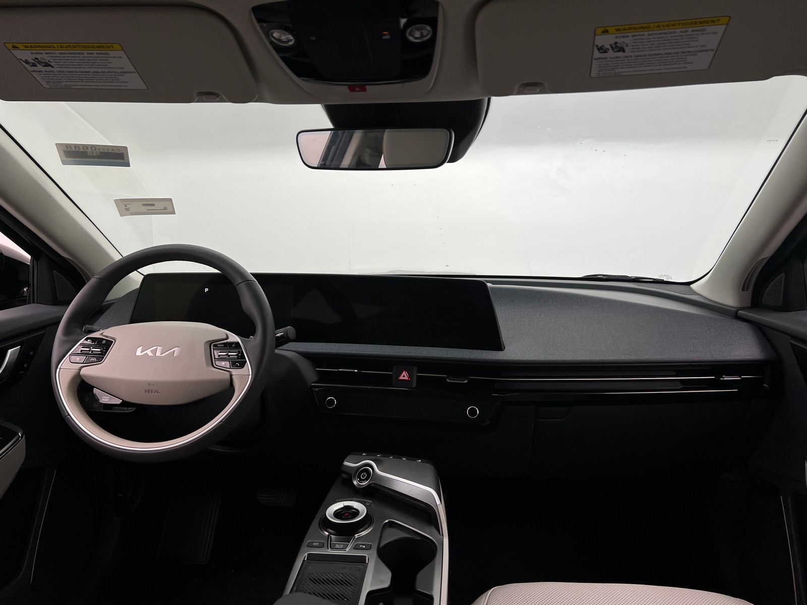 Thumbnail: 2022 Kia EV6 - 2