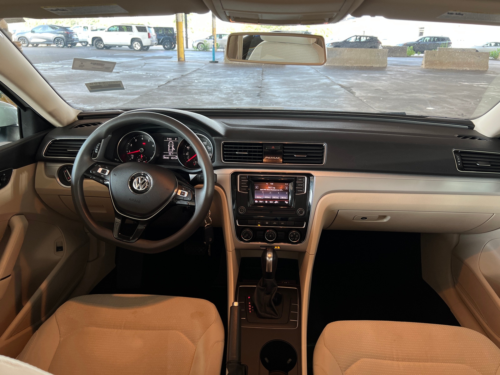 Thumbnail: 2018 Volkswagen Passat - 3