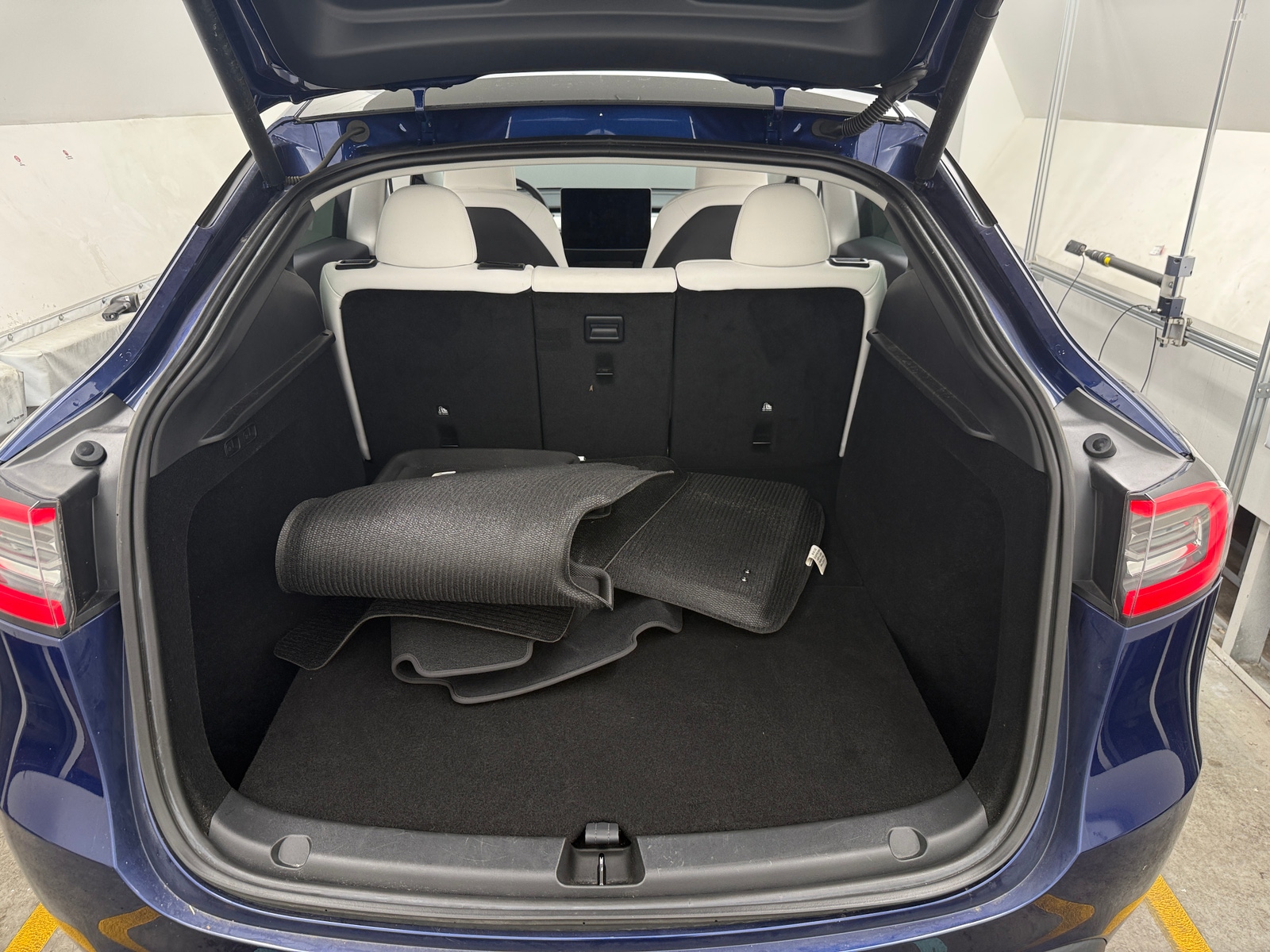 Thumbnail: 2023 Tesla Model Y - 6