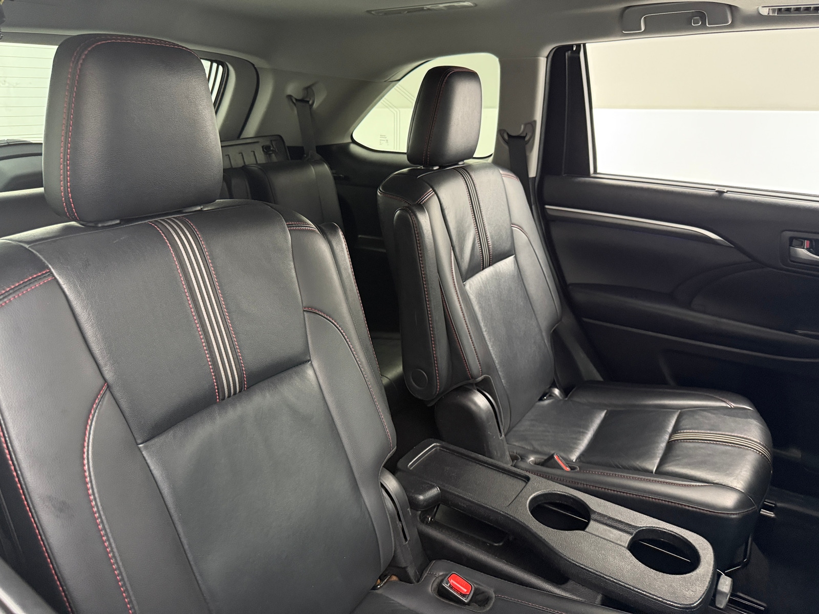 Thumbnail: 2019 Toyota Highlander - 5
